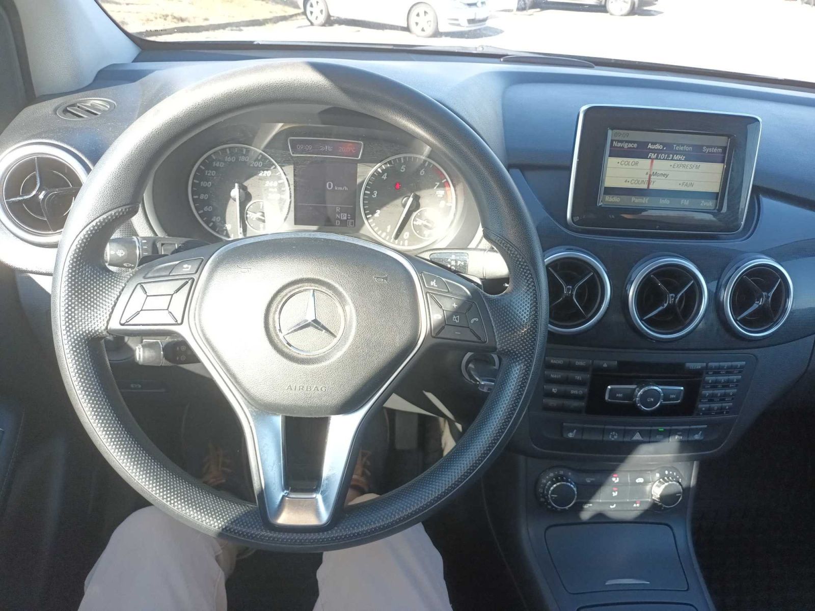 Mercedes-Benz Třídy B, 200, Automat, Serv.kniha, Kůže - fotka 3