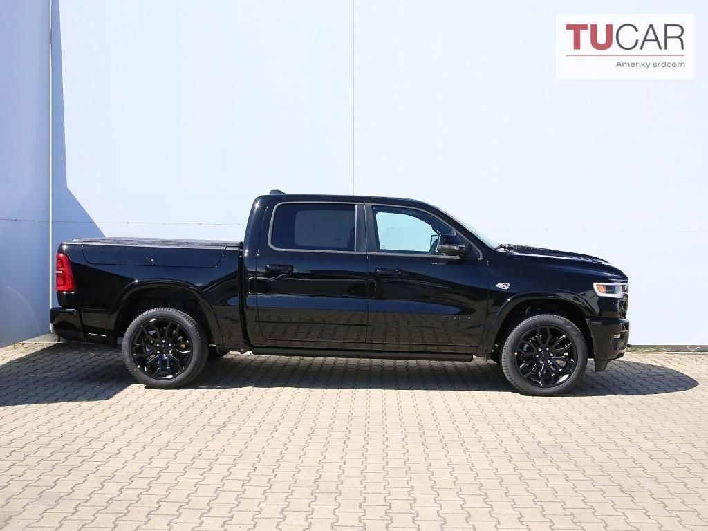Dodge Ram, 1500 Limited 5.7 V8 2026 RED - fotka 3