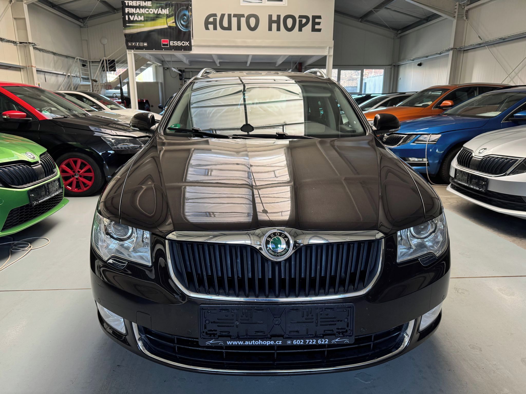 Škoda Superb, combi 2,0 TDi DSG LaK - fotka 2
