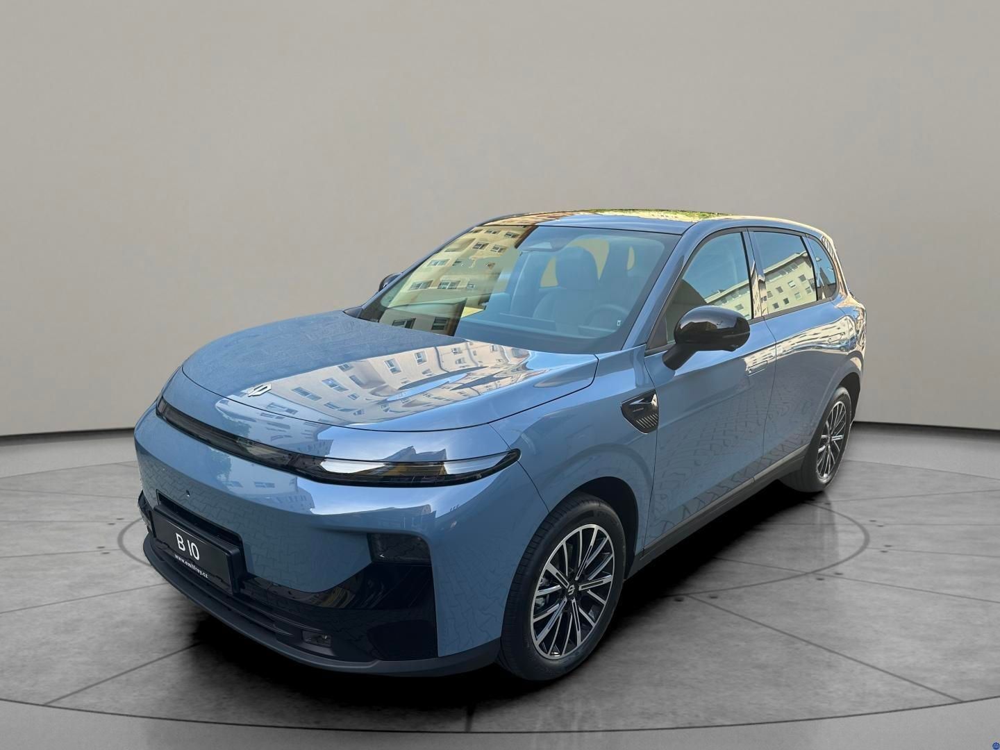 Leapmotor B10, Design Hybrid EV