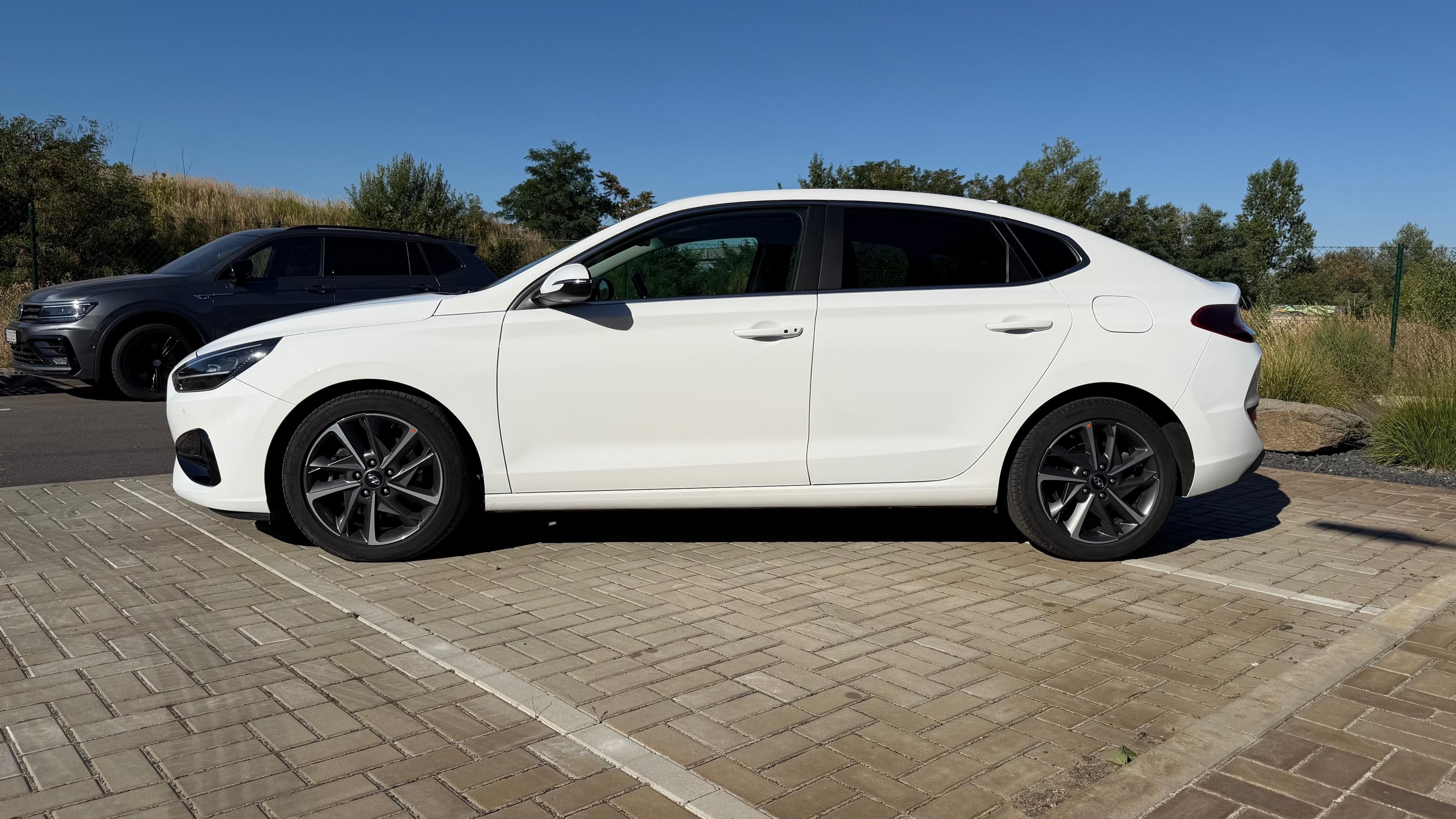 Hyundai i30, Hyundai I30 Fastback 2022 - fotka 6