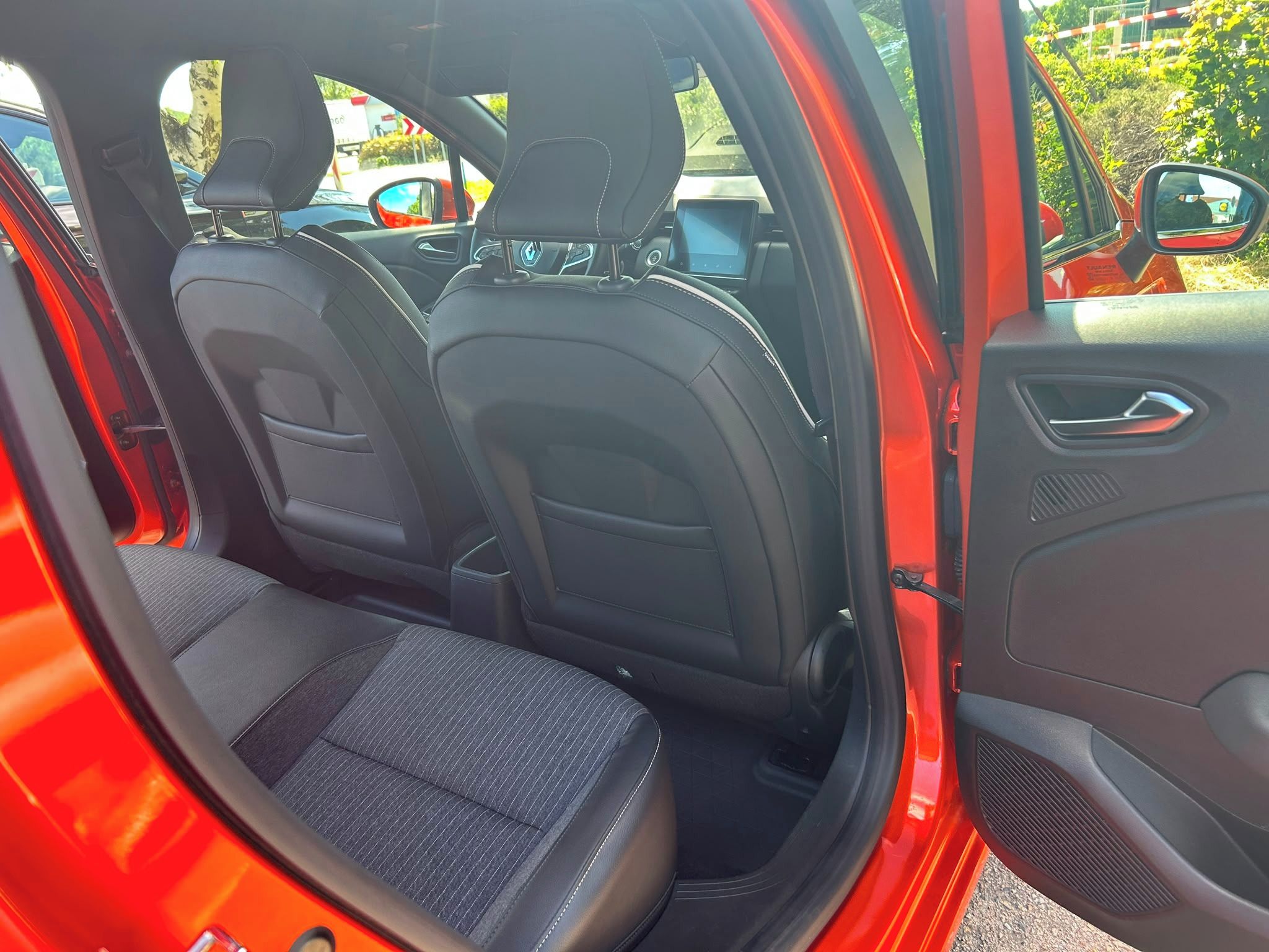 Renault Clio, CZ, 1 maj, Intens, serviska - fotka 6
