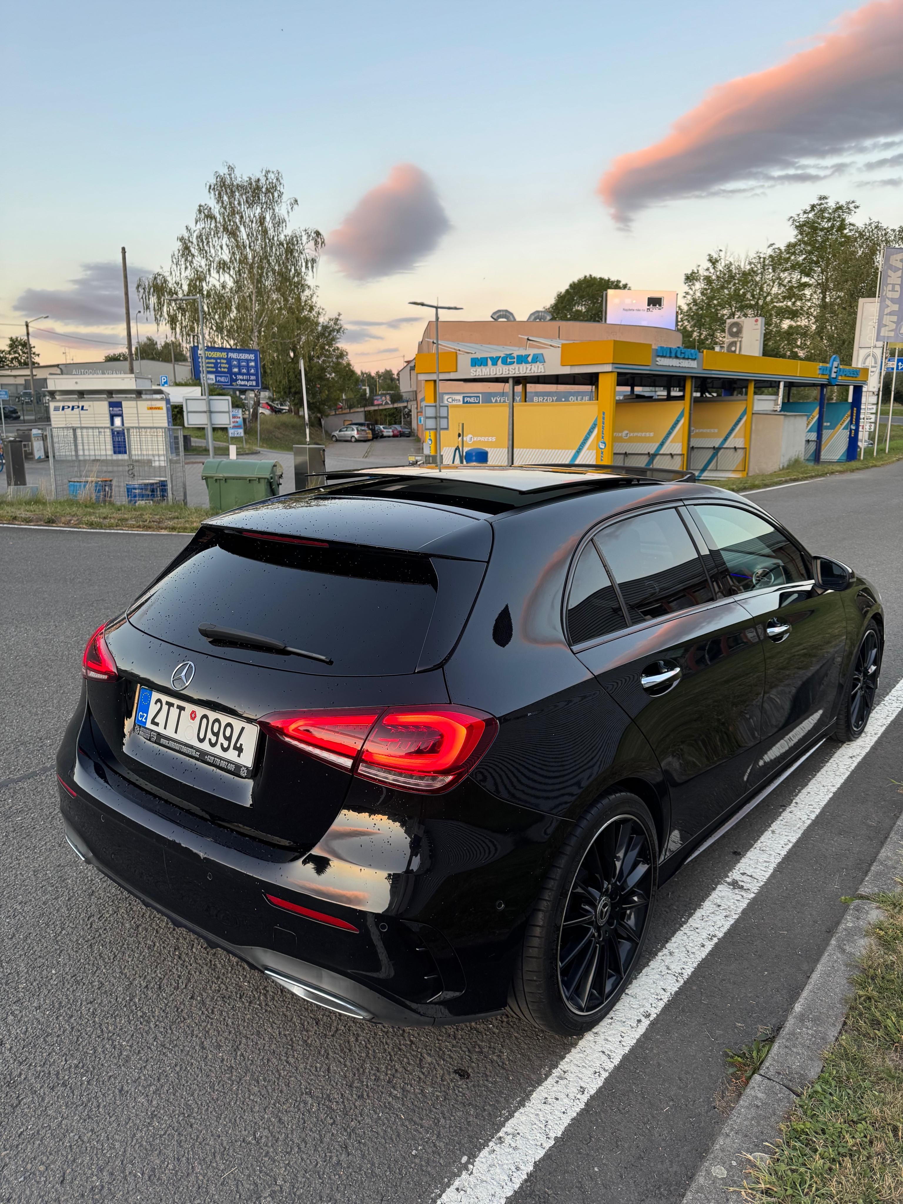 Mercedes-Benz Třídy A, A200 AMG line Panorama 91TKM - fotka 4