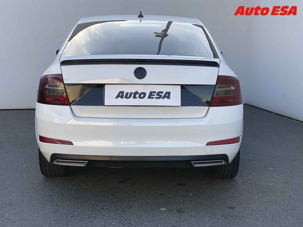 Škoda Octavia, 1.6 TDI - fotka 5