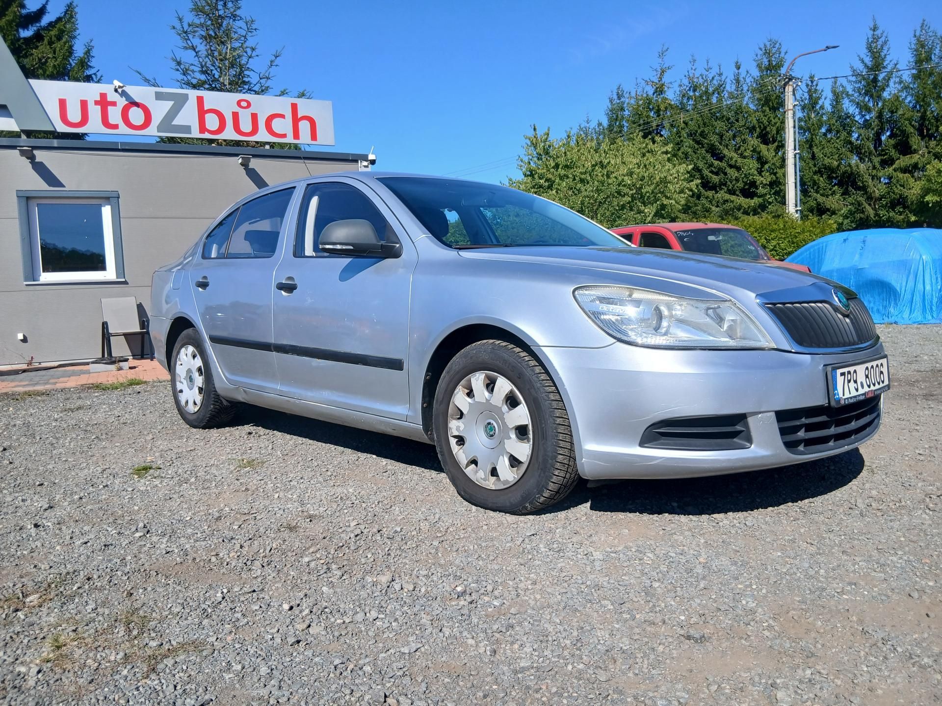 Škoda Octavia, 1.6 TDI, Facelift, kosm. vady - fotka 5