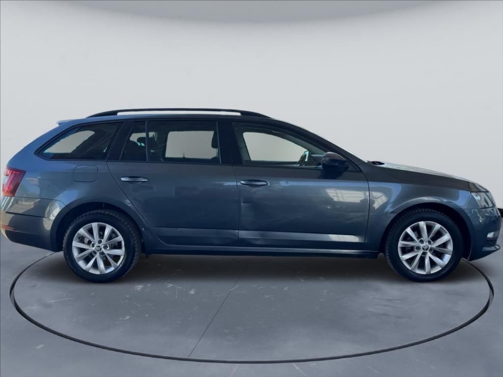 Škoda Octavia, 1,6 TDI, Pravidelný servis - fotka 4