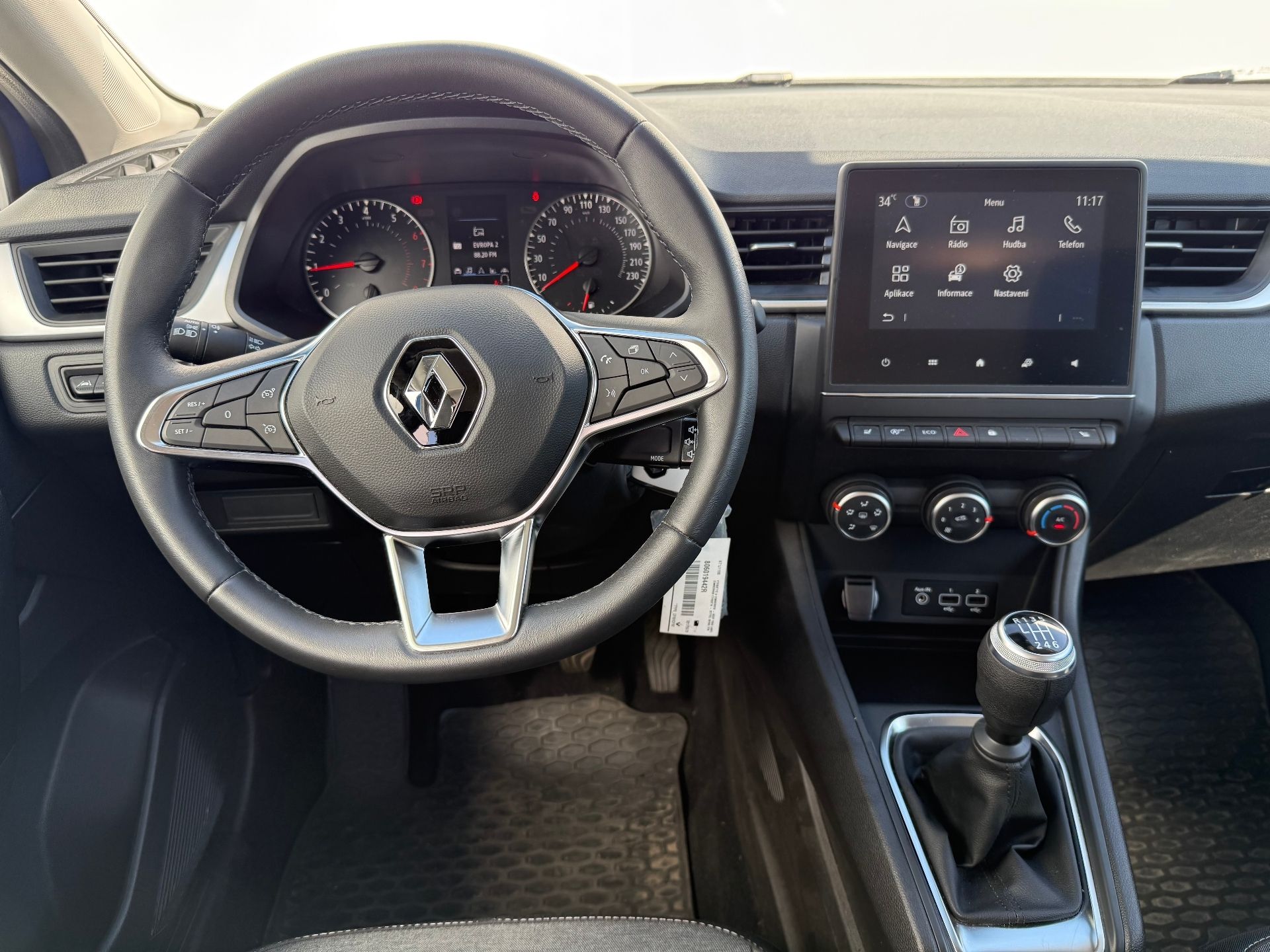 Renault Captur, 1.0 TCe 67 kW ZEN - fotka 5