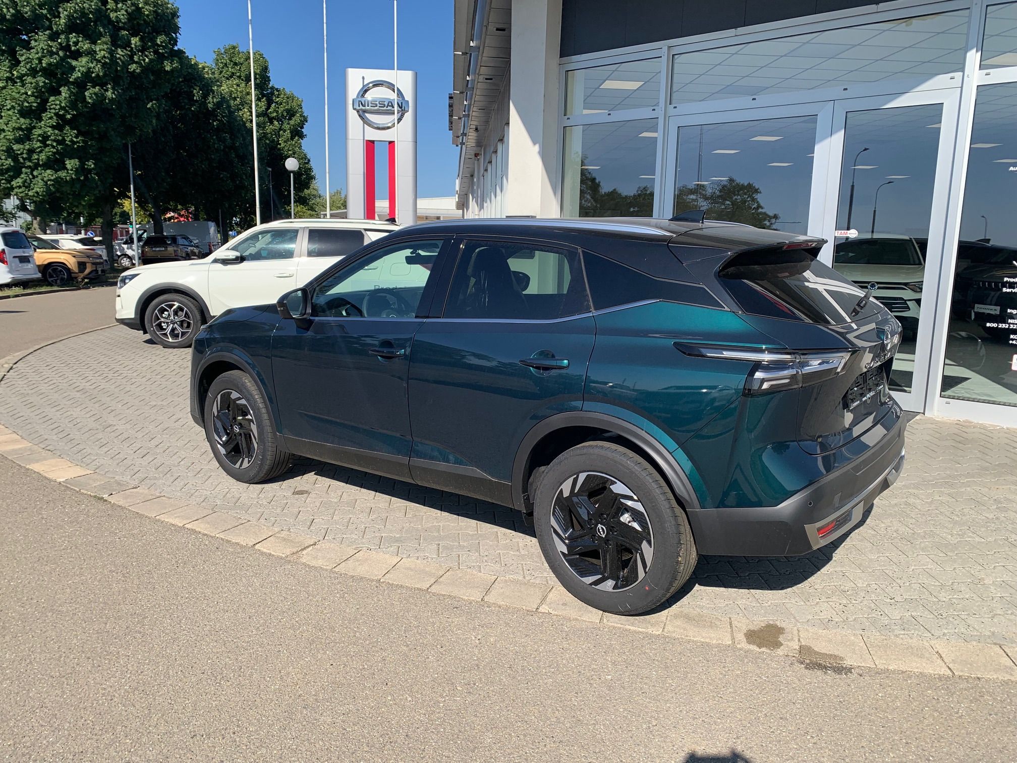 Nissan Qashqai, 1,3 DIG-T X-Tronic N-Connecta - fotka 5
