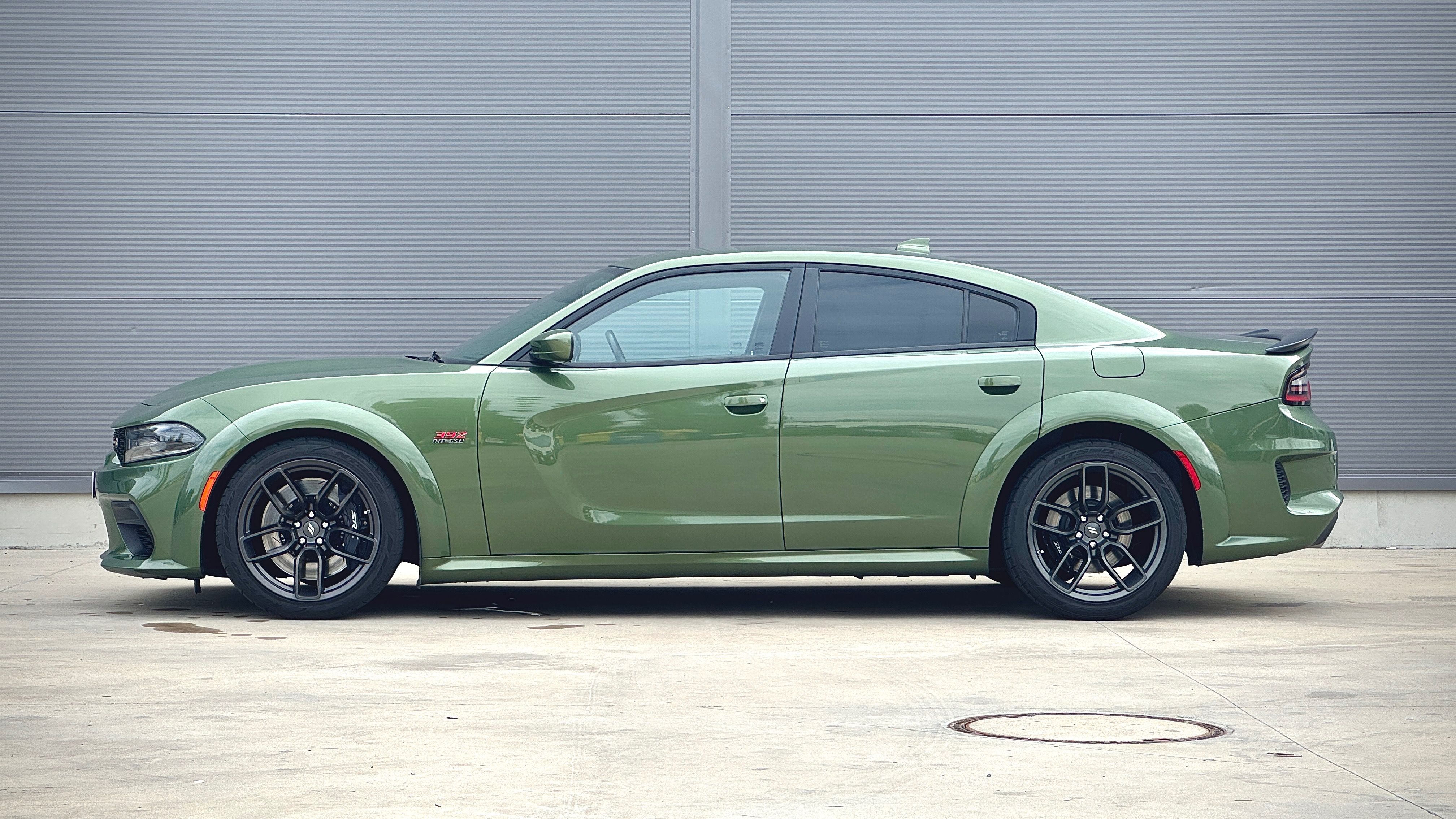 Dodge Charger, 6.4 Widebody Scatpack, DPH - fotka 3