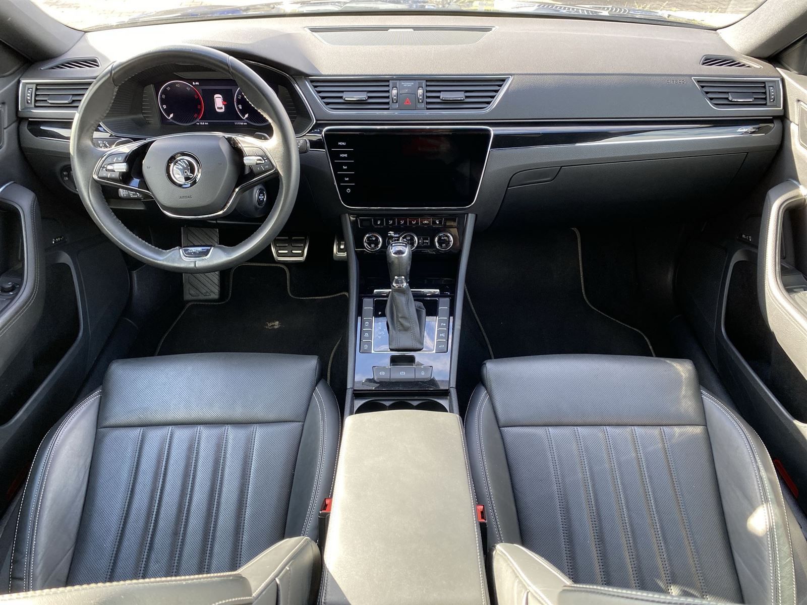 Škoda Superb, Combi 2.0 TDI 4x4 DSG L&K - fotka 5