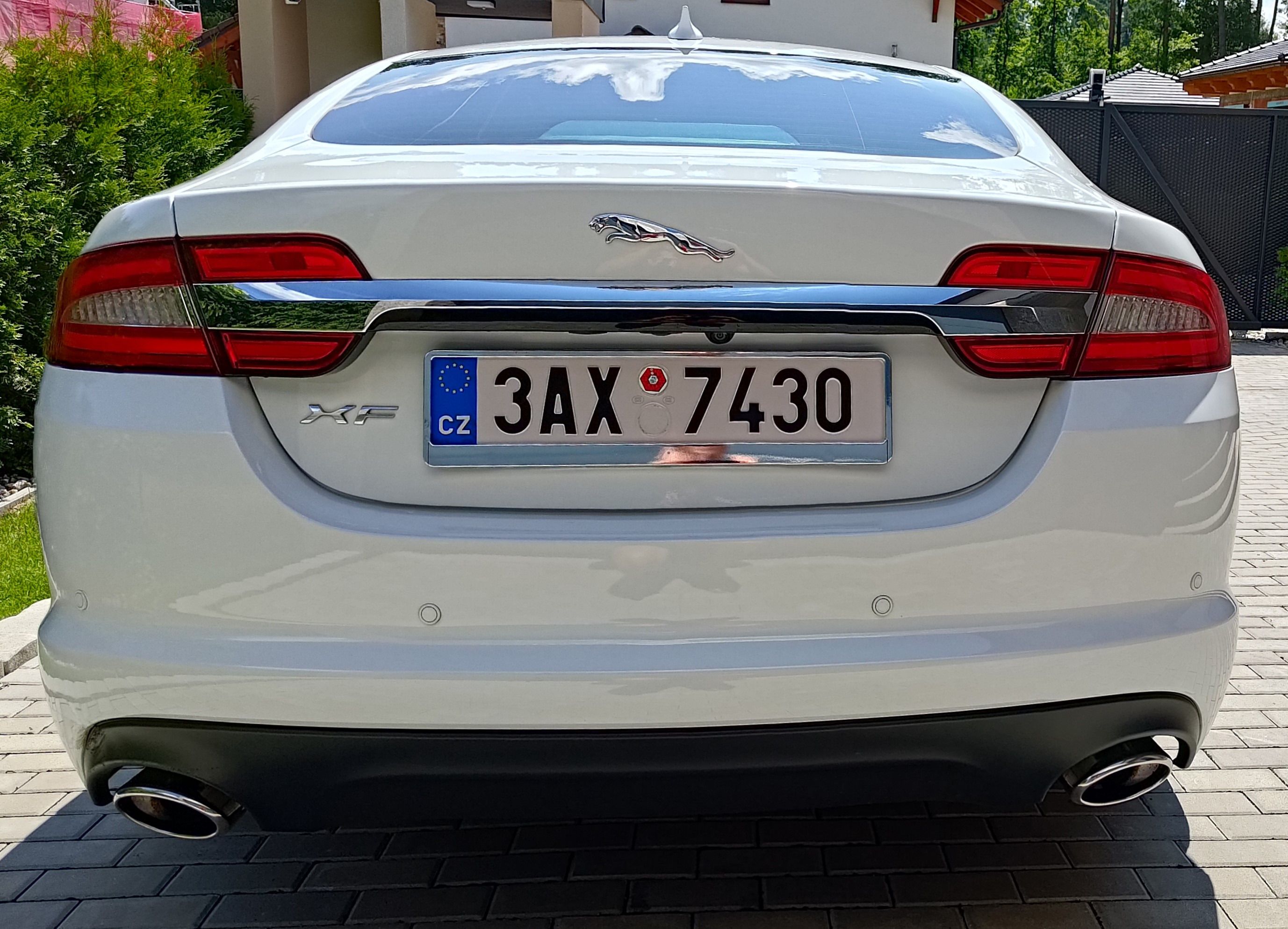 Jaguar XF, 3.0 D 177kW DTOP STAV a SERVIS - fotka 5
