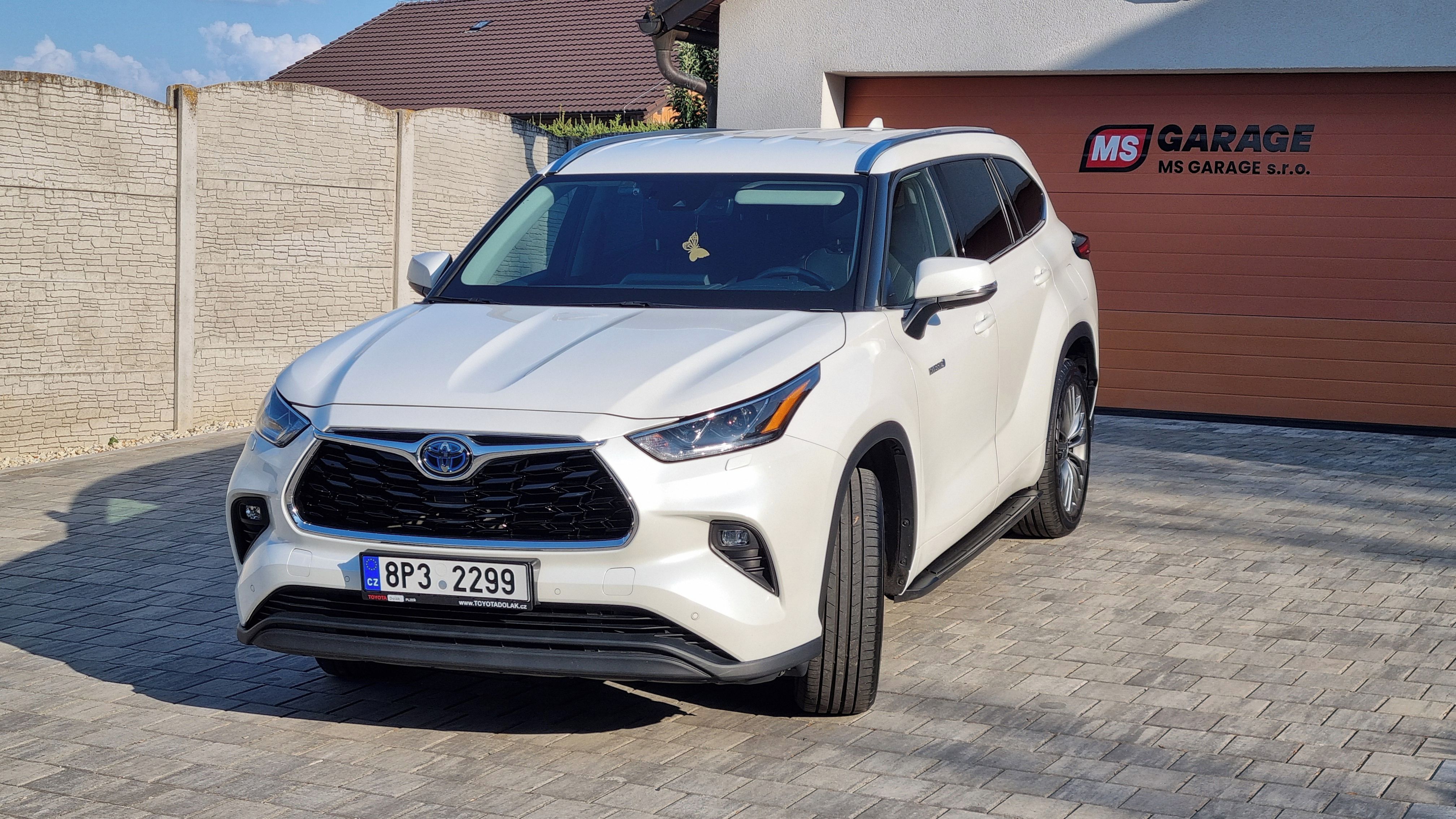 Toyota Highlander, Hybrid AWD 7 míst - fotka 3