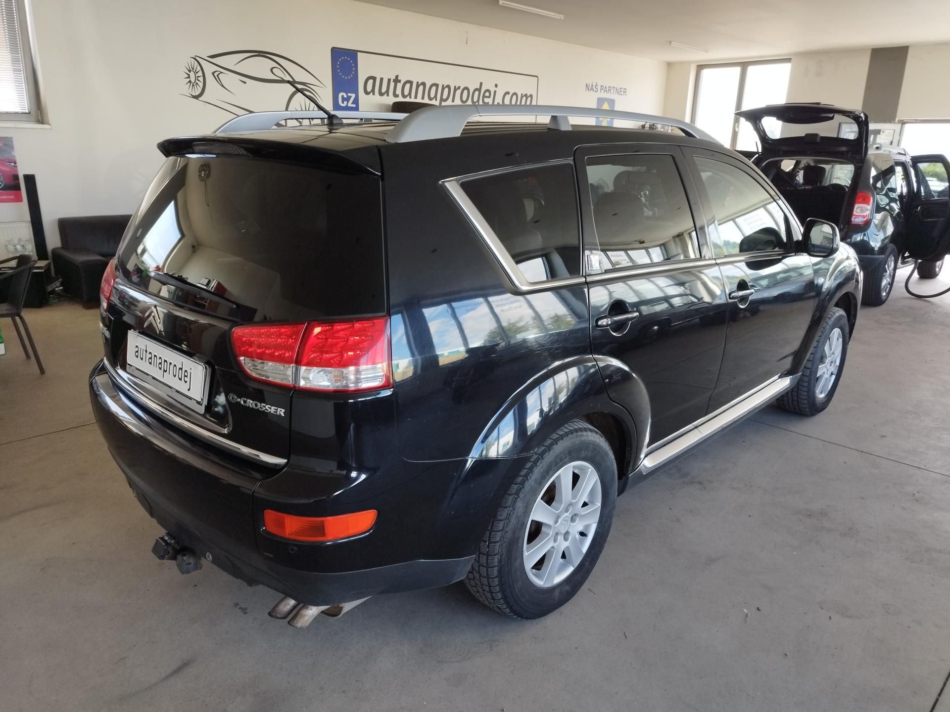 Citroën C-Crosser, 2,2HDI,115KW,7MÍST,XEN,ALU,TAŽ - fotka 5