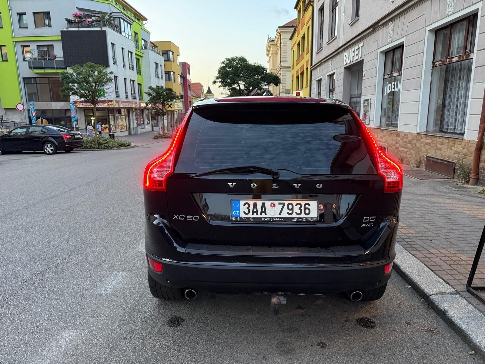 Volvo XC60, 2,4 tdi 158kw - fotka 5