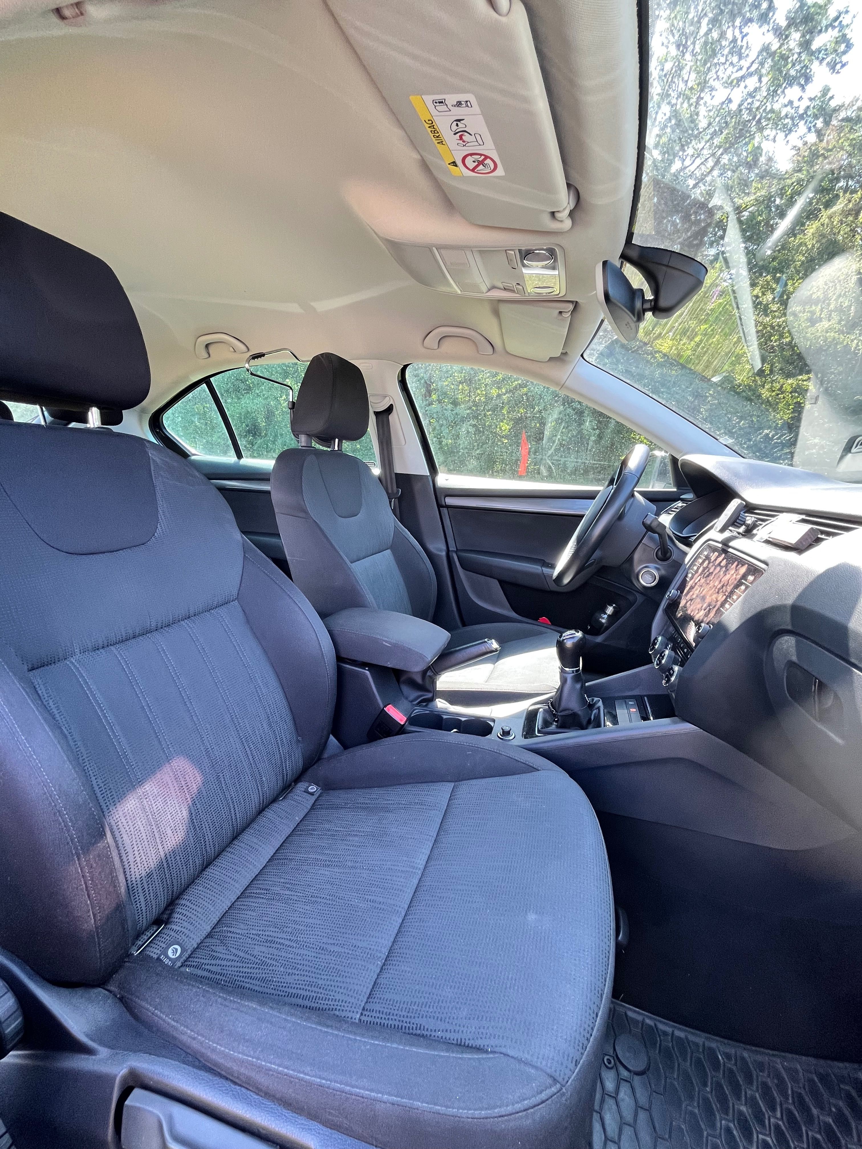 Škoda Octavia, ŠKODA OCTAVIA 1.8 TSI 132 kW - fotka 4