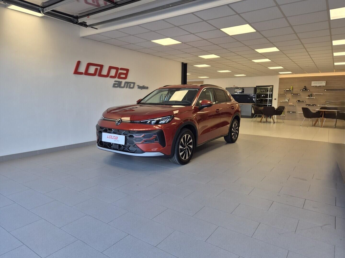 Volkswagen T-Roc, People 1,5 eTSI 85 kW 7DSG   k