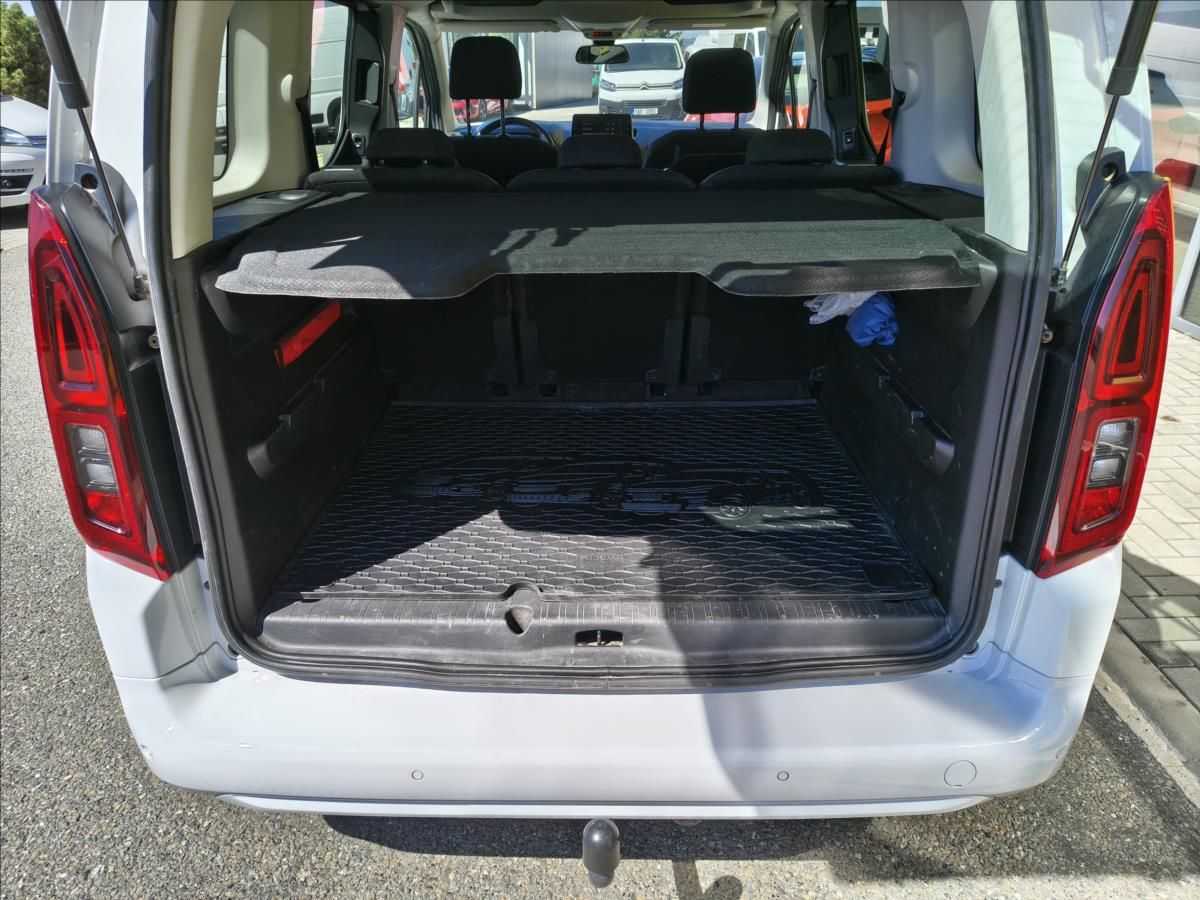 Opel Combo, 1,5 CDTi Elegance Plus 96kw - fotka 6