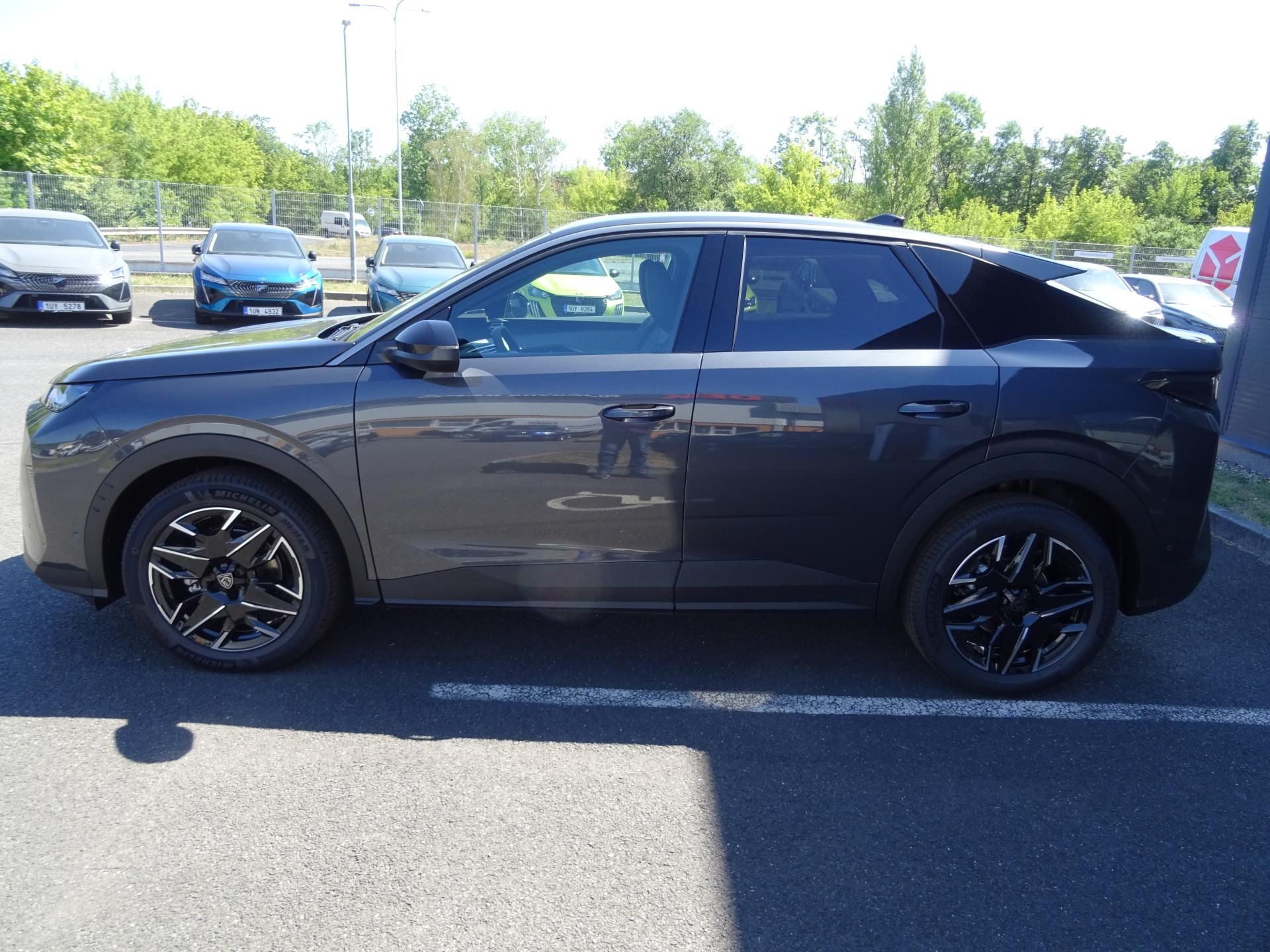 Peugeot 3008, BUSINESS Hybrid 145k e-DCS6 - fotka 4