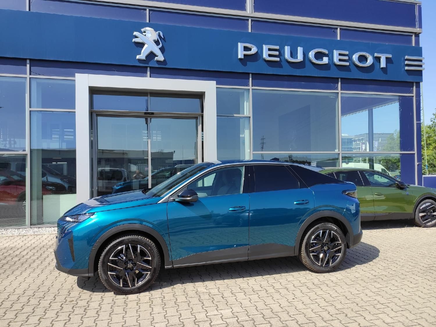 Peugeot 3008, Business 1.2 HYBRID 145k GRIP