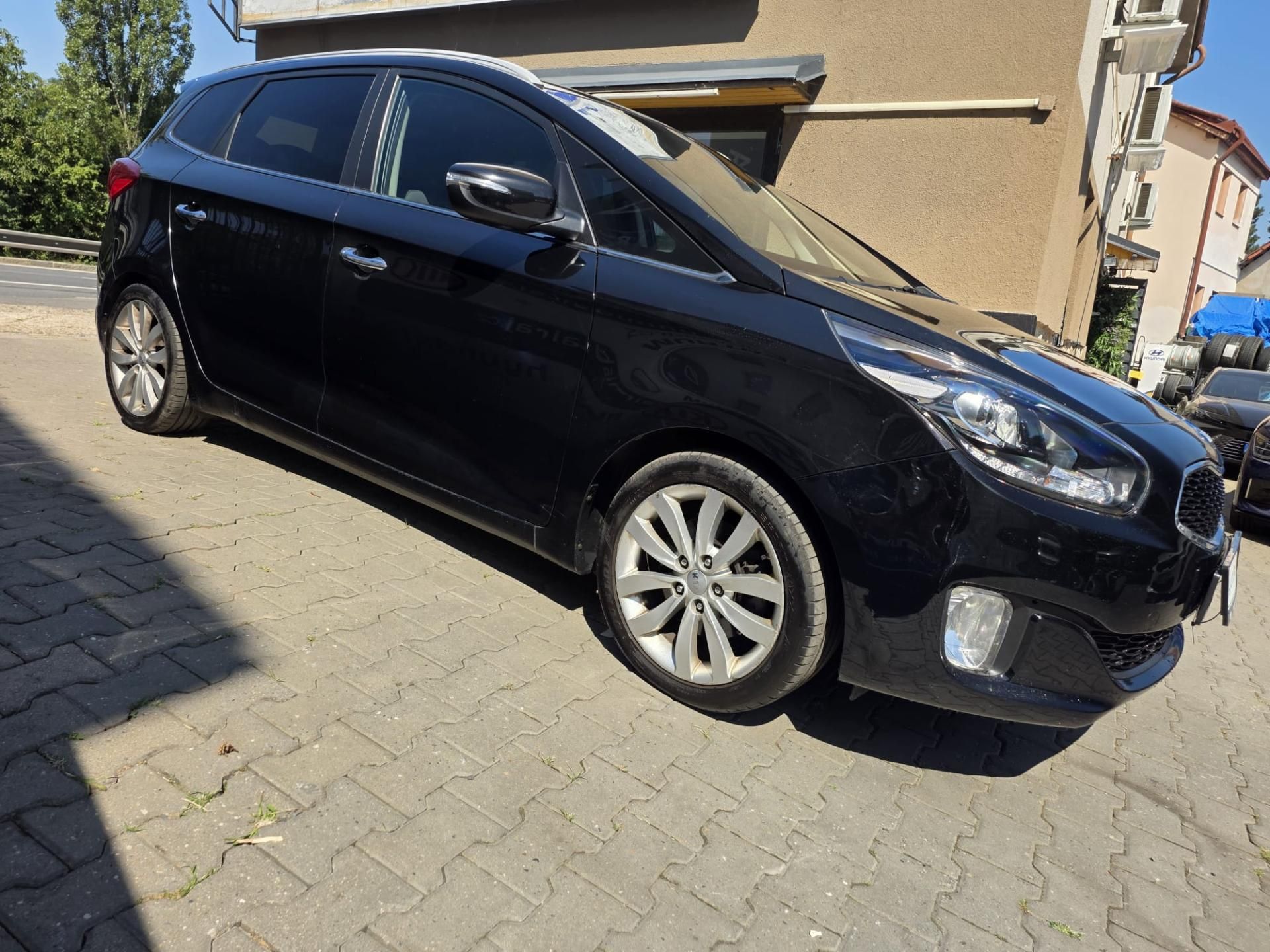 Kia Carens, 1.MAJ.-KAMERA-KLIMA-TEMPOMAT - fotka 6