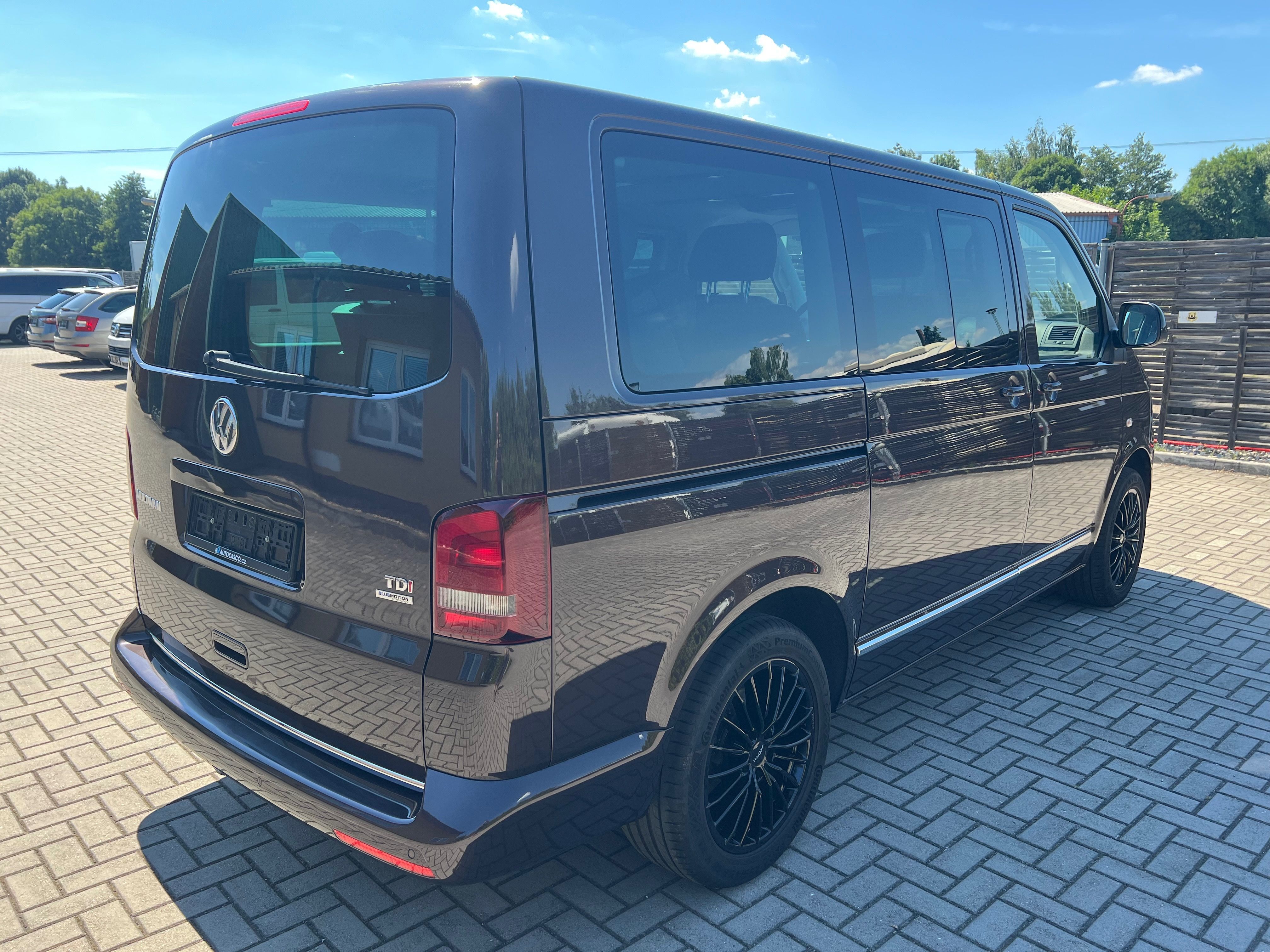 Volkswagen Multivan, Highline 2.0TDI 103kW DSG DVD - fotka 4