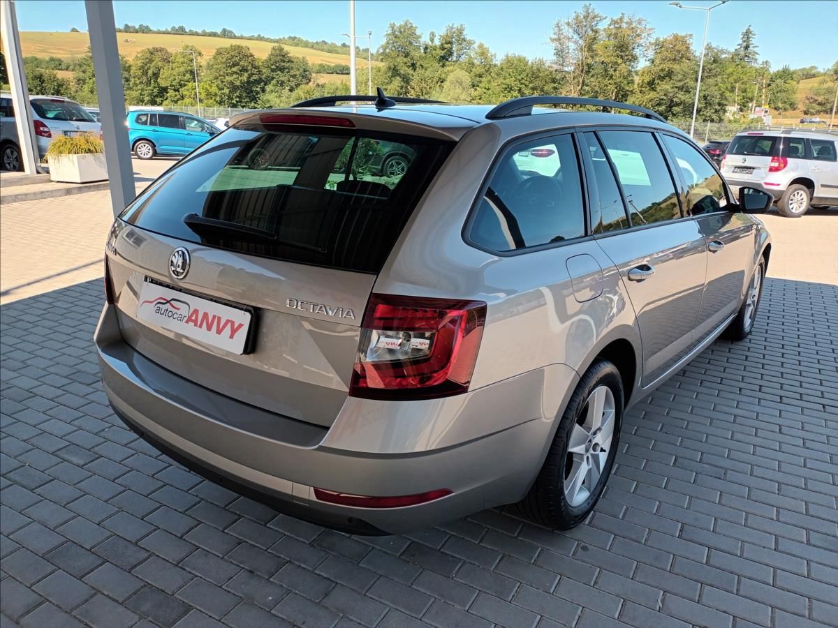 Škoda Octavia, 1,4 TSI,110KW,AT,NAVI,SERVIS - fotka 5