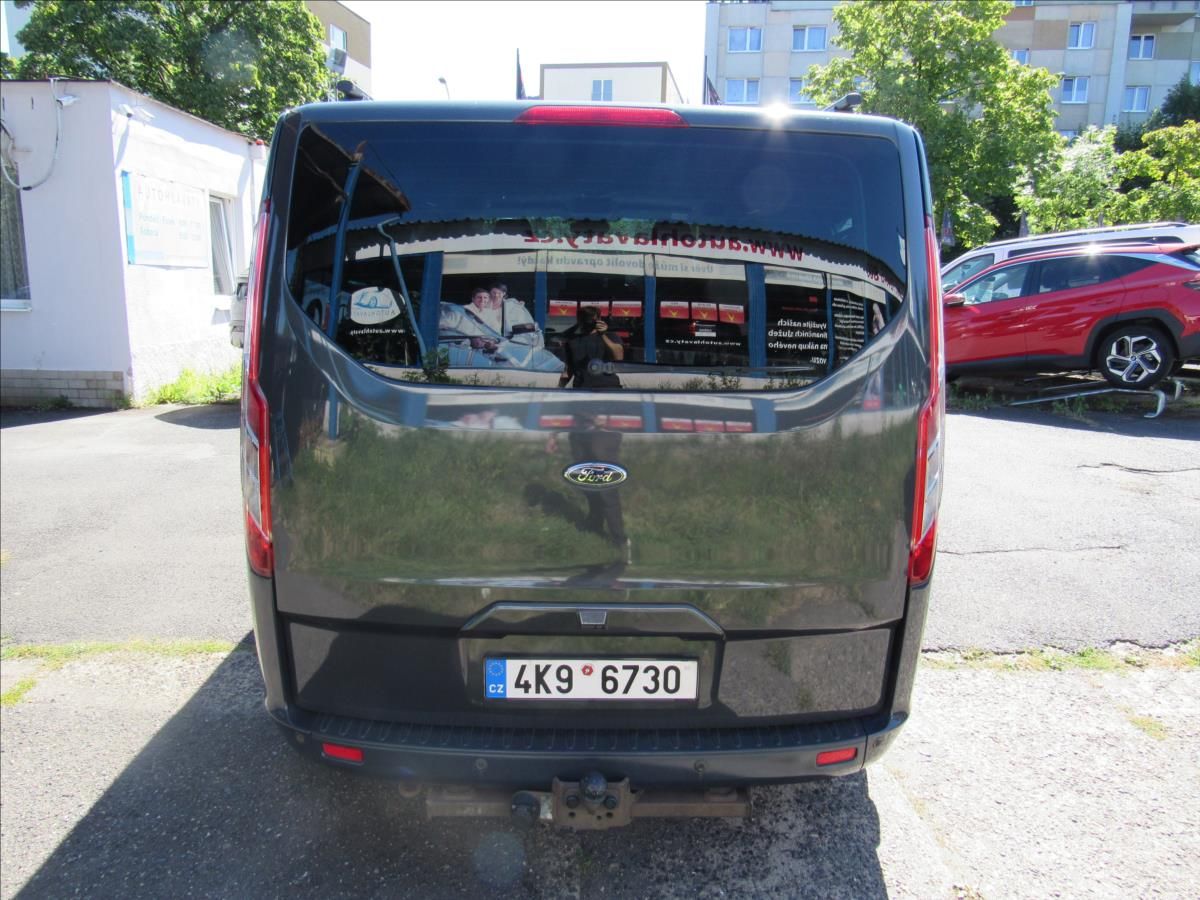 Ford Tourneo Custom, 2,2 TDCi 114kW 9 míst - fotka 5