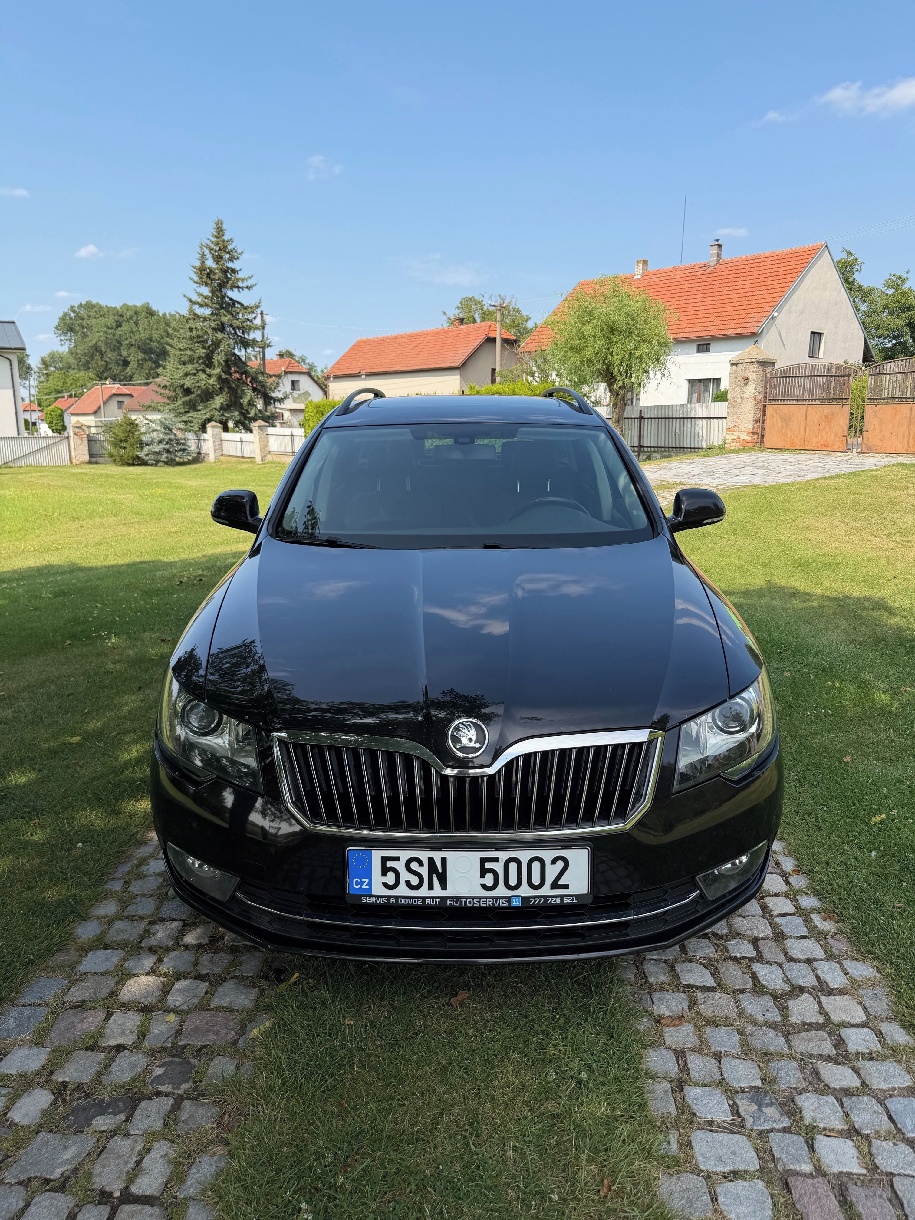 Škoda Superb, 2.0 TDI, DSG, 4x4, panorama - fotka 2