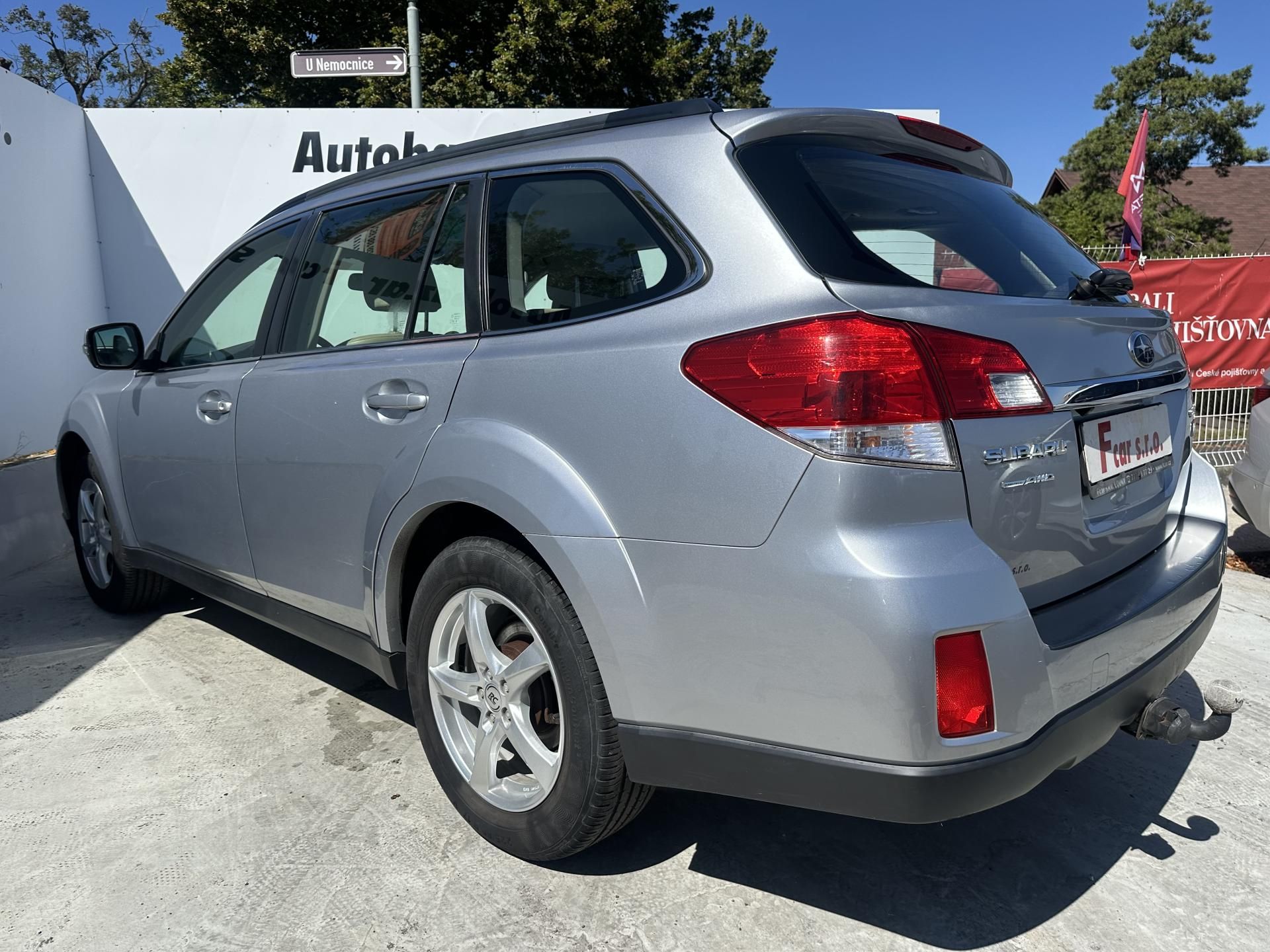 Subaru Outback, 2.0 D 4x4 manual - fotka 5