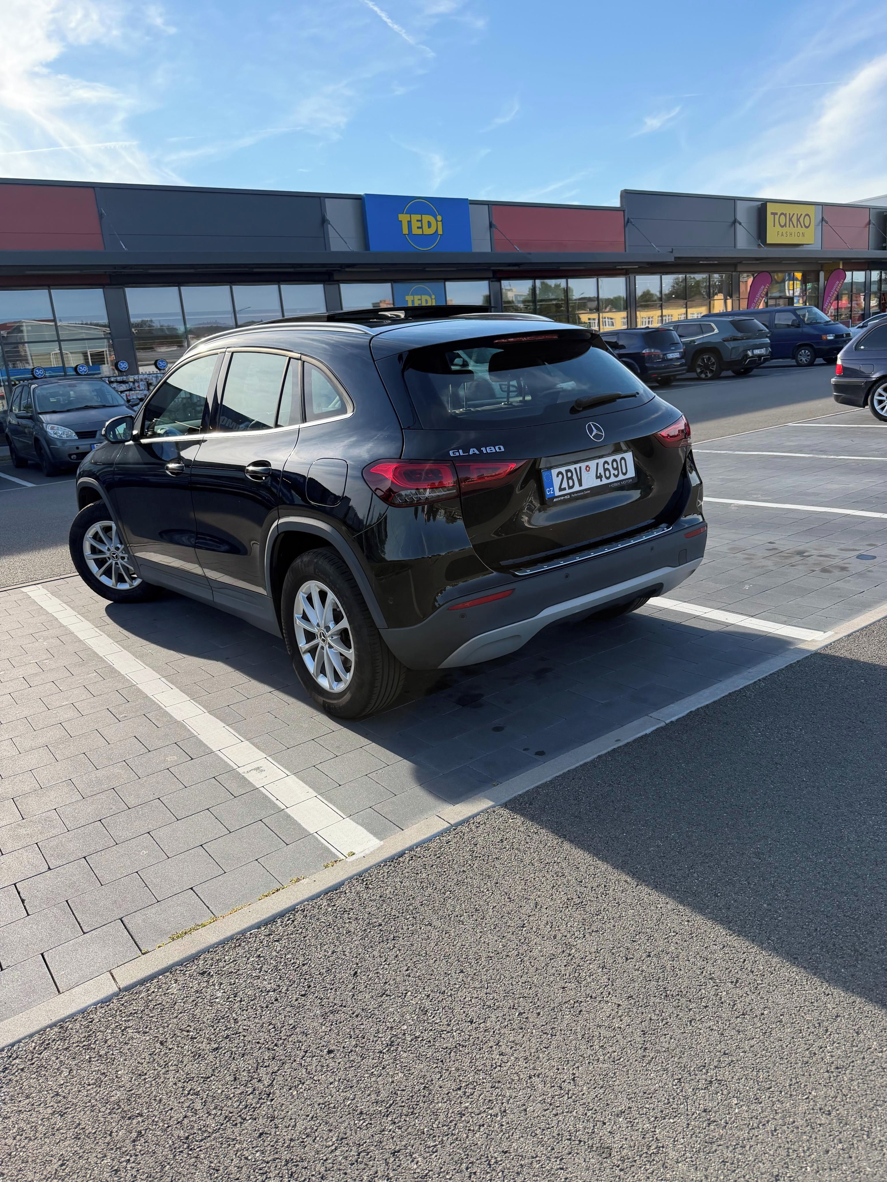 Mercedes-Benz GLA, Line Style - fotka 3