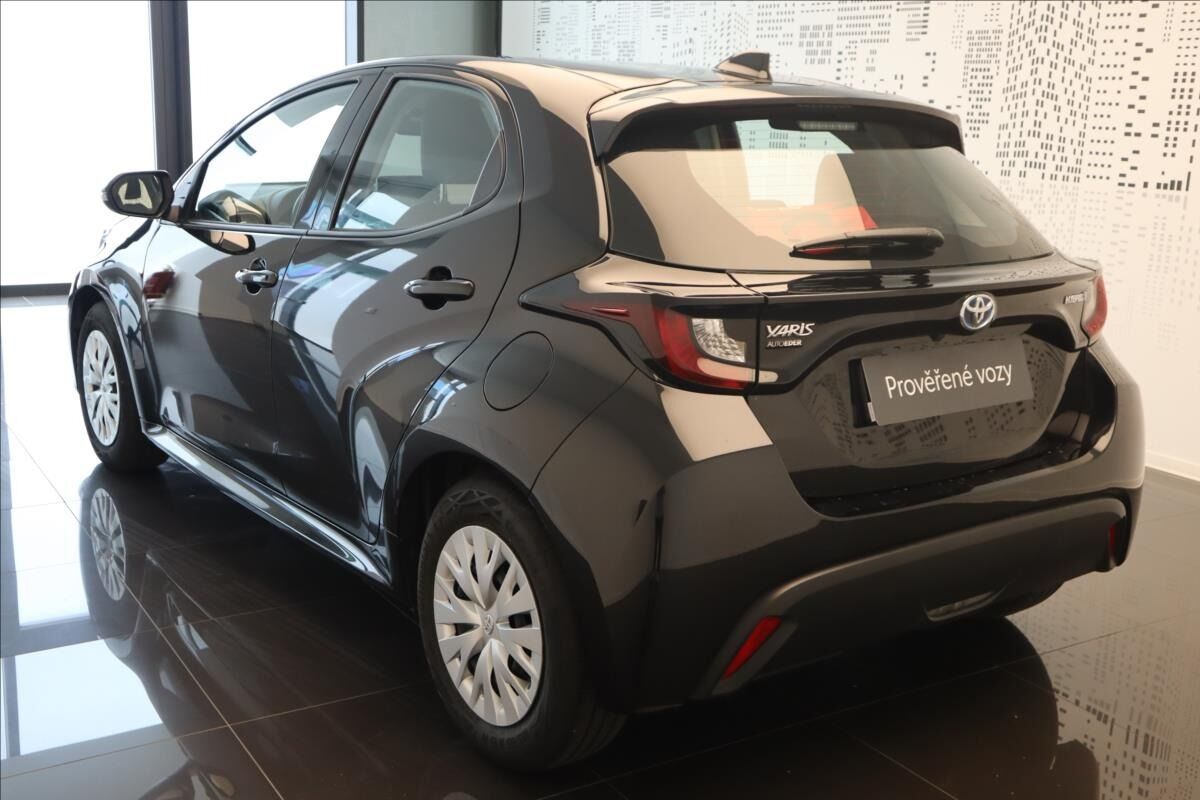 Toyota Yaris, 1,5  HYBRID - fotka 6