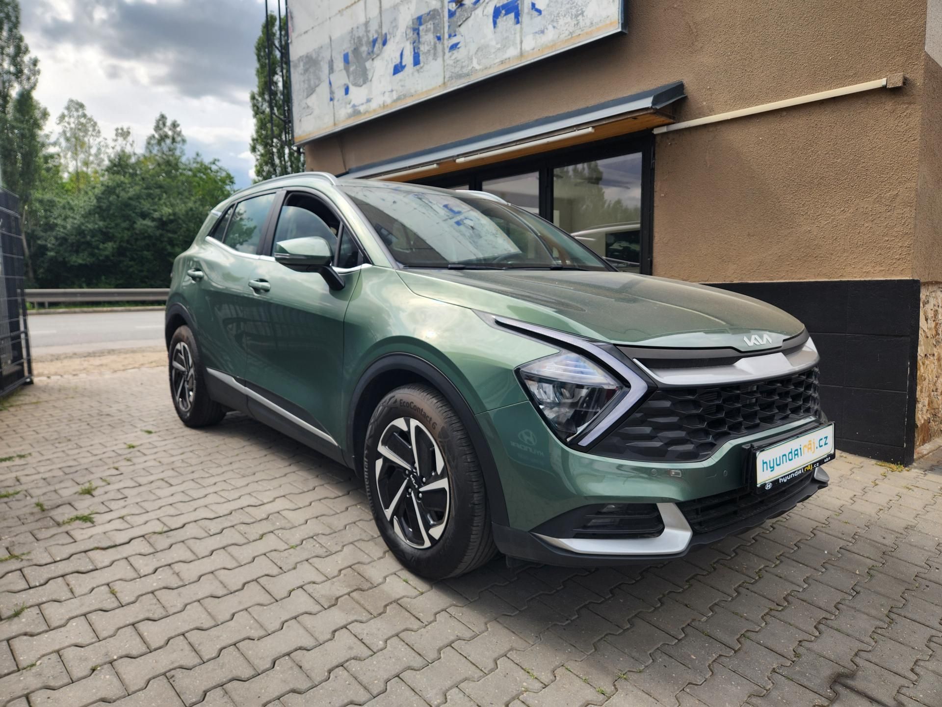 Kia Sportage, 1.6-PHEV-1.MAJITEL-V ZÁRUCE - fotka 3