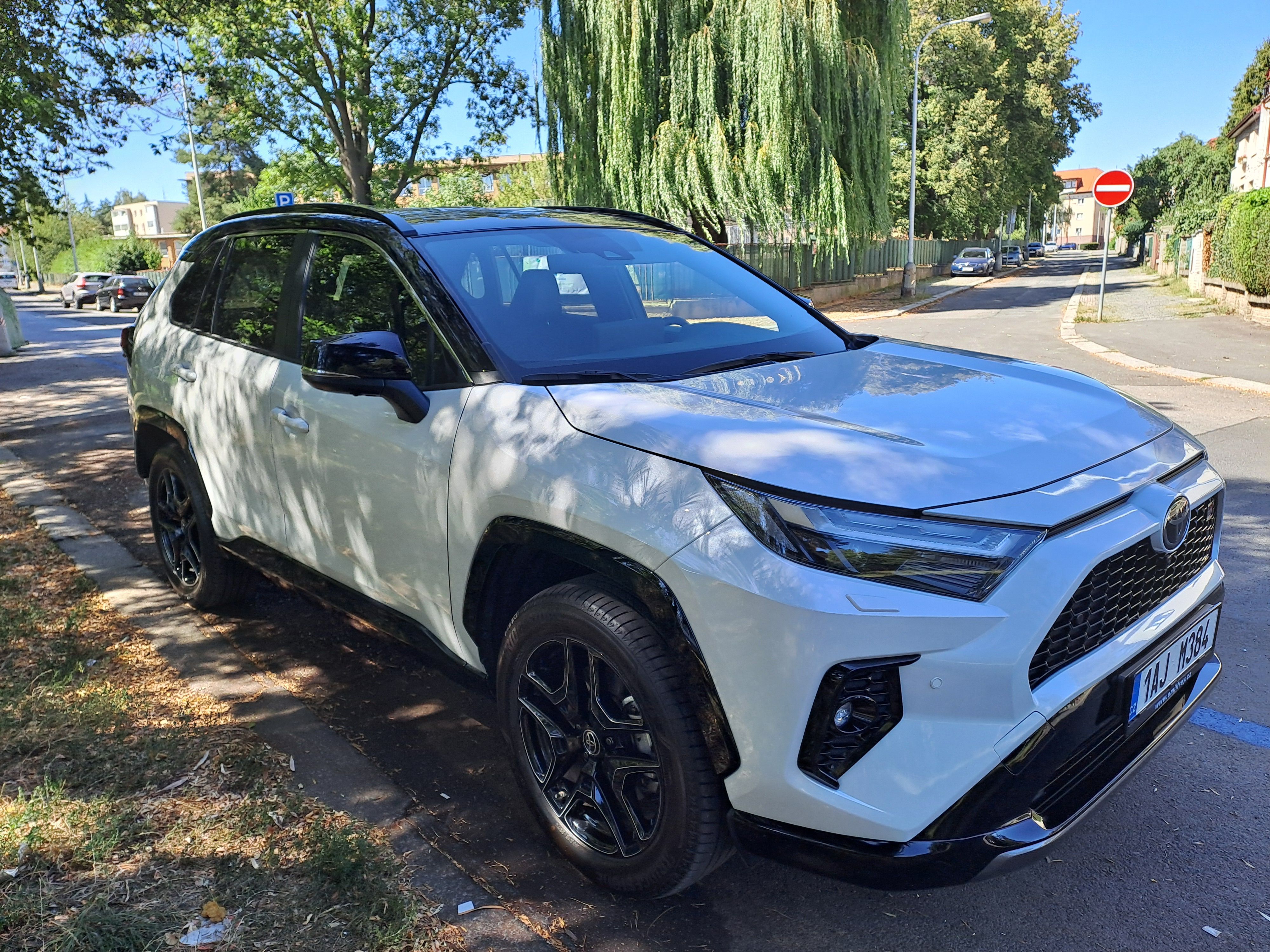 Toyota Rav4, 2,5 Hybrid GR! - fotka 2