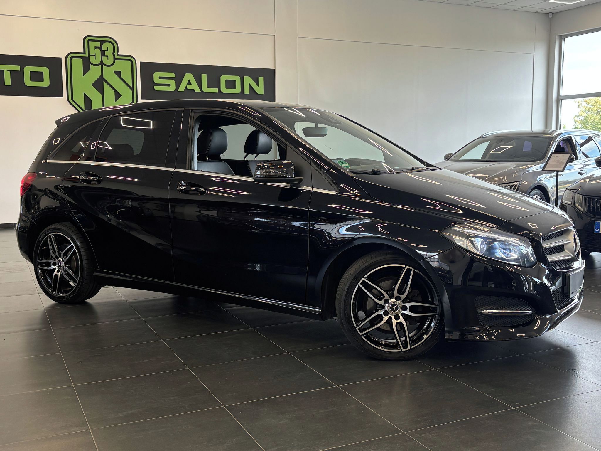 Mercedes-Benz Třídy B, 220d, 4MATIC Automat, LED, Nav - fotka 2