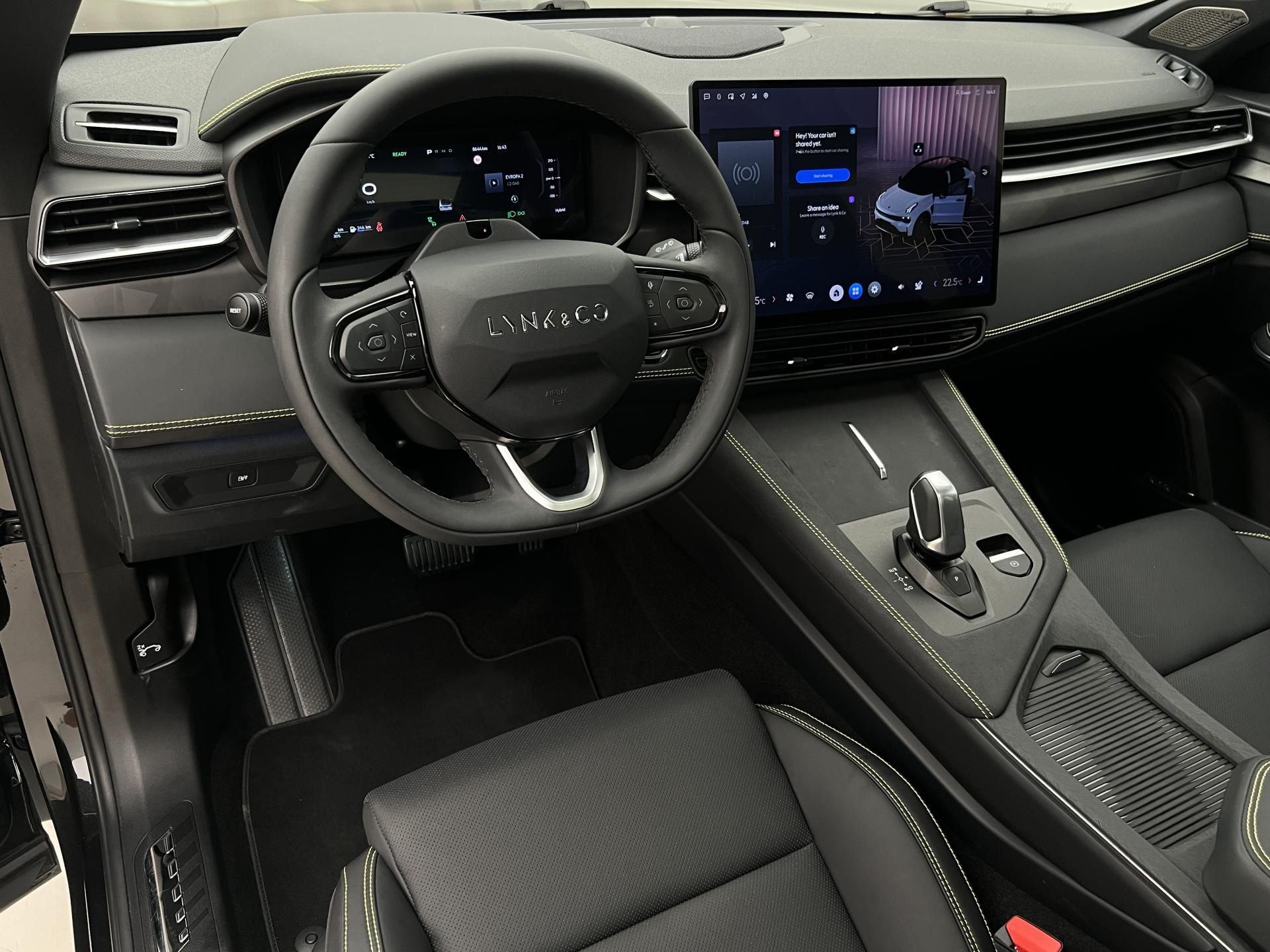 Lynk & Co 01, MORE PHEV AUT CZ 1.maj - fotka 4