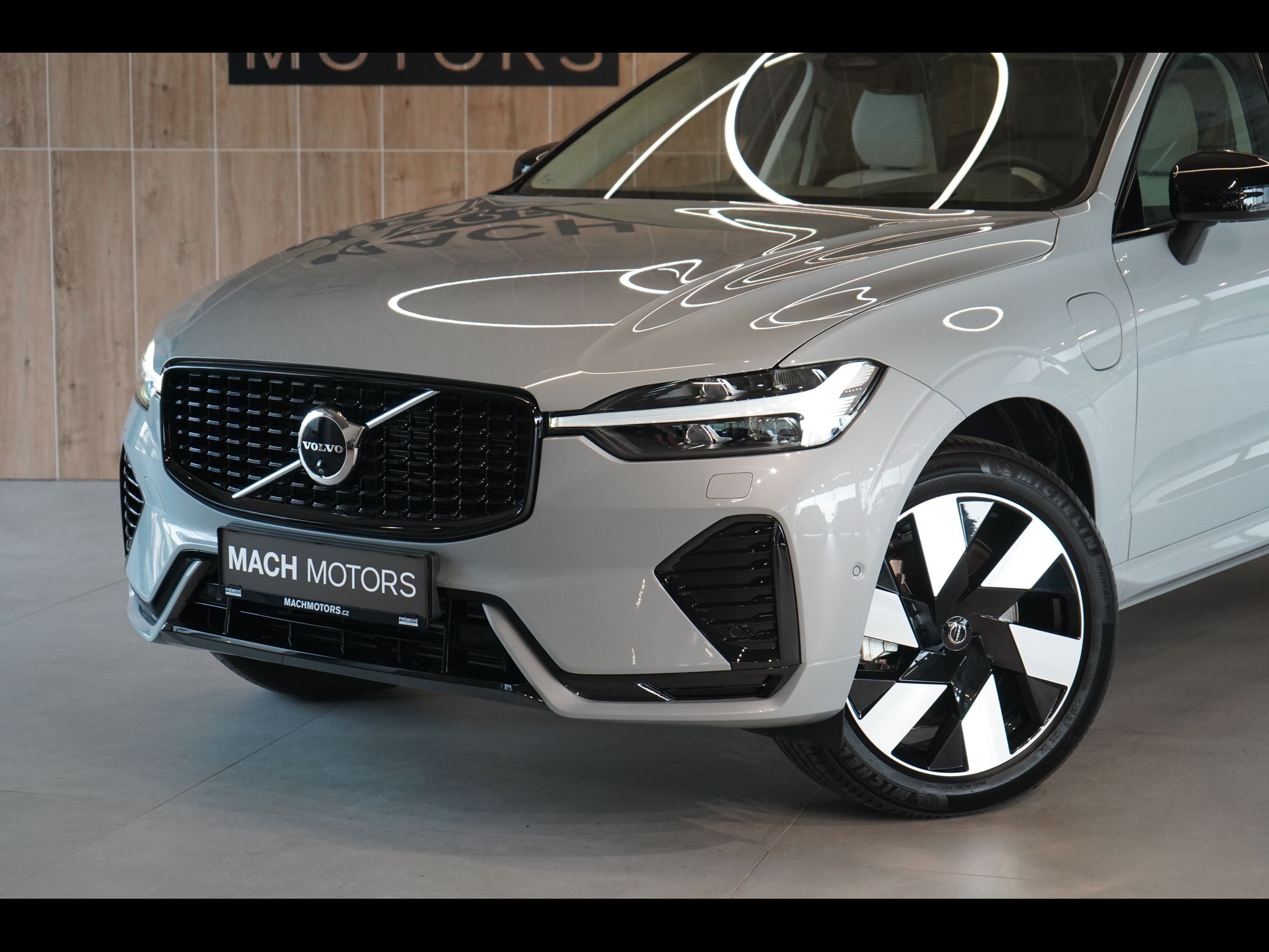 Volvo XC60, T8 Ultra Dark PHEV, Pano, 360° - fotka 2