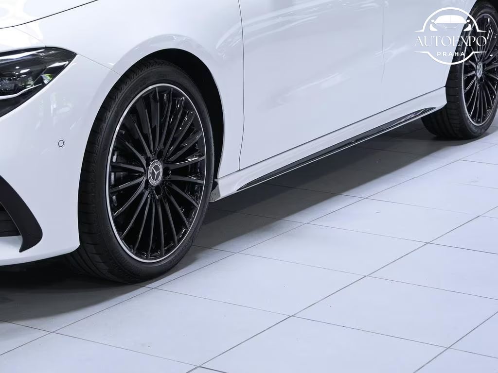 Mercedes-Benz CLA, 200 AMG COUPÉ - fotka 5