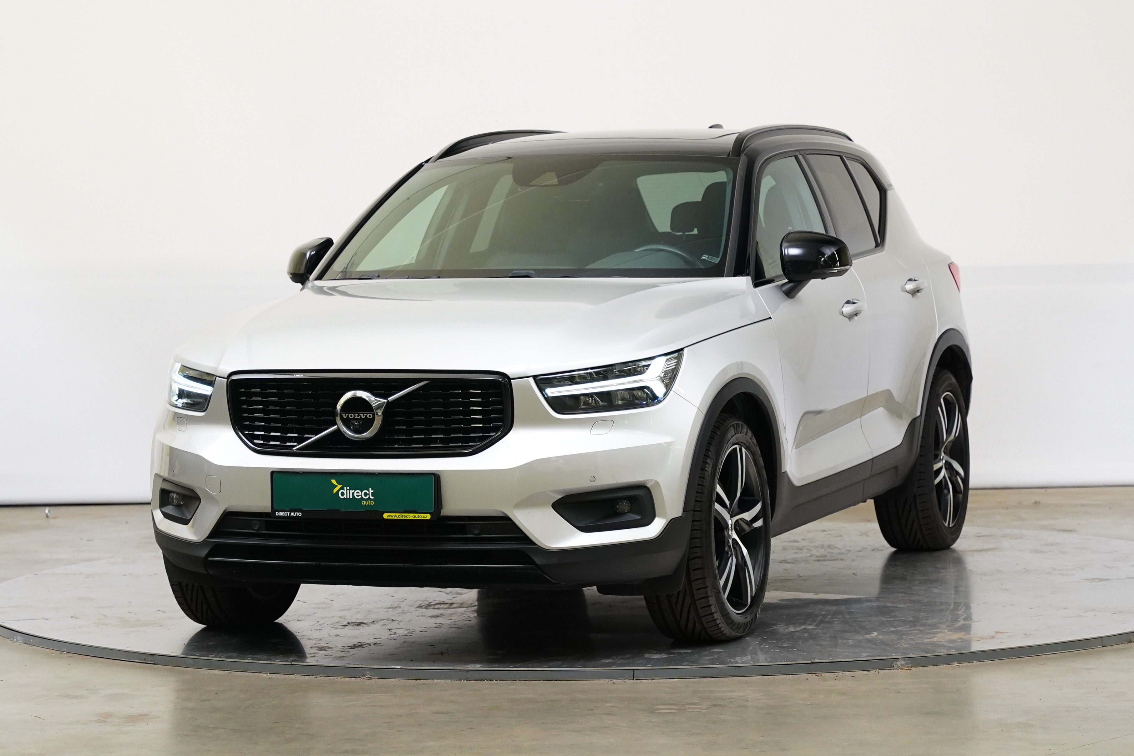 Volvo XC40, 2.0 D4 140 kW AWD R-Design