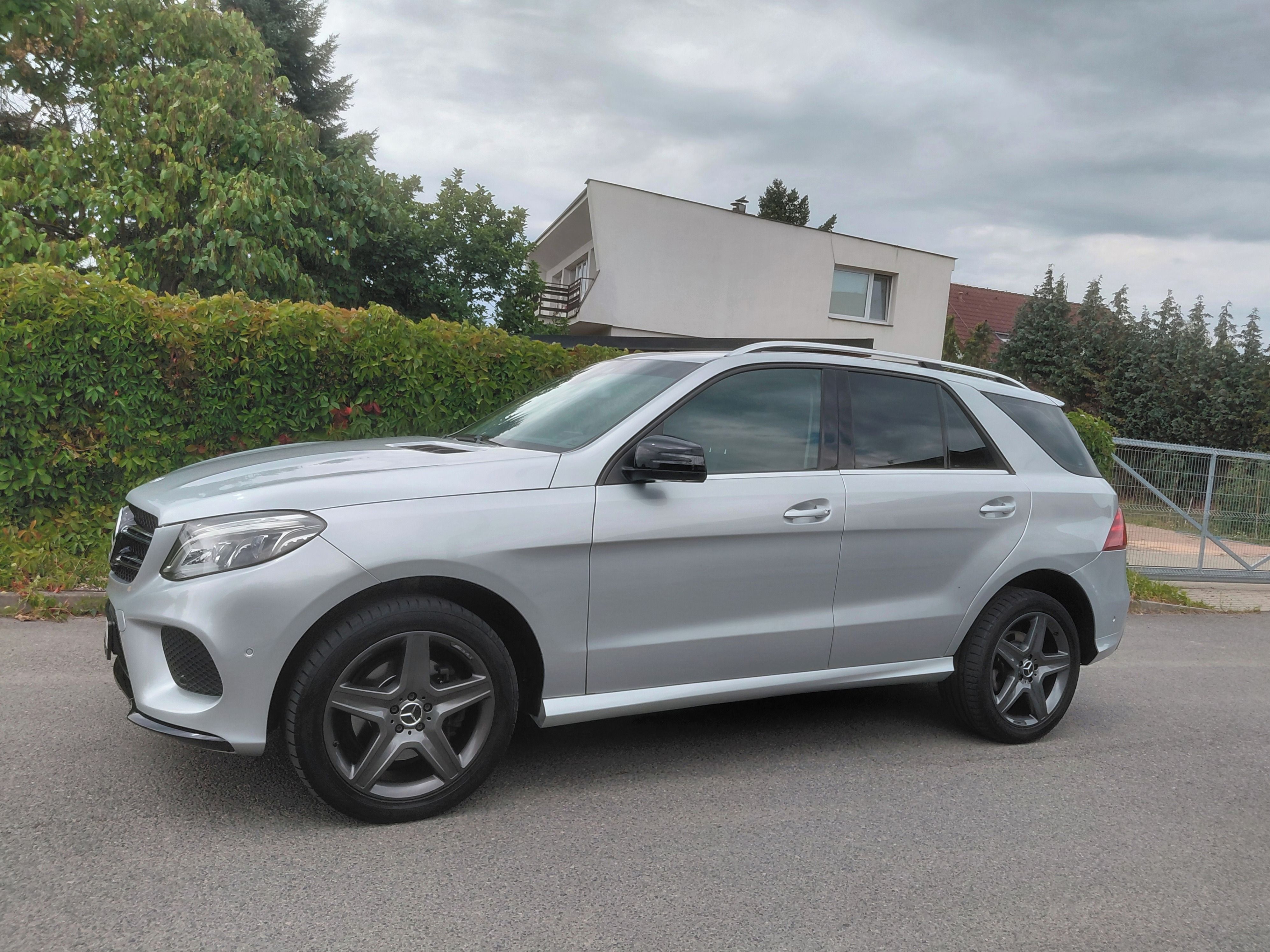 Mercedes-Benz GLE, 400 4Matic,9G-Tronic,AMG-Paket - fotka 3