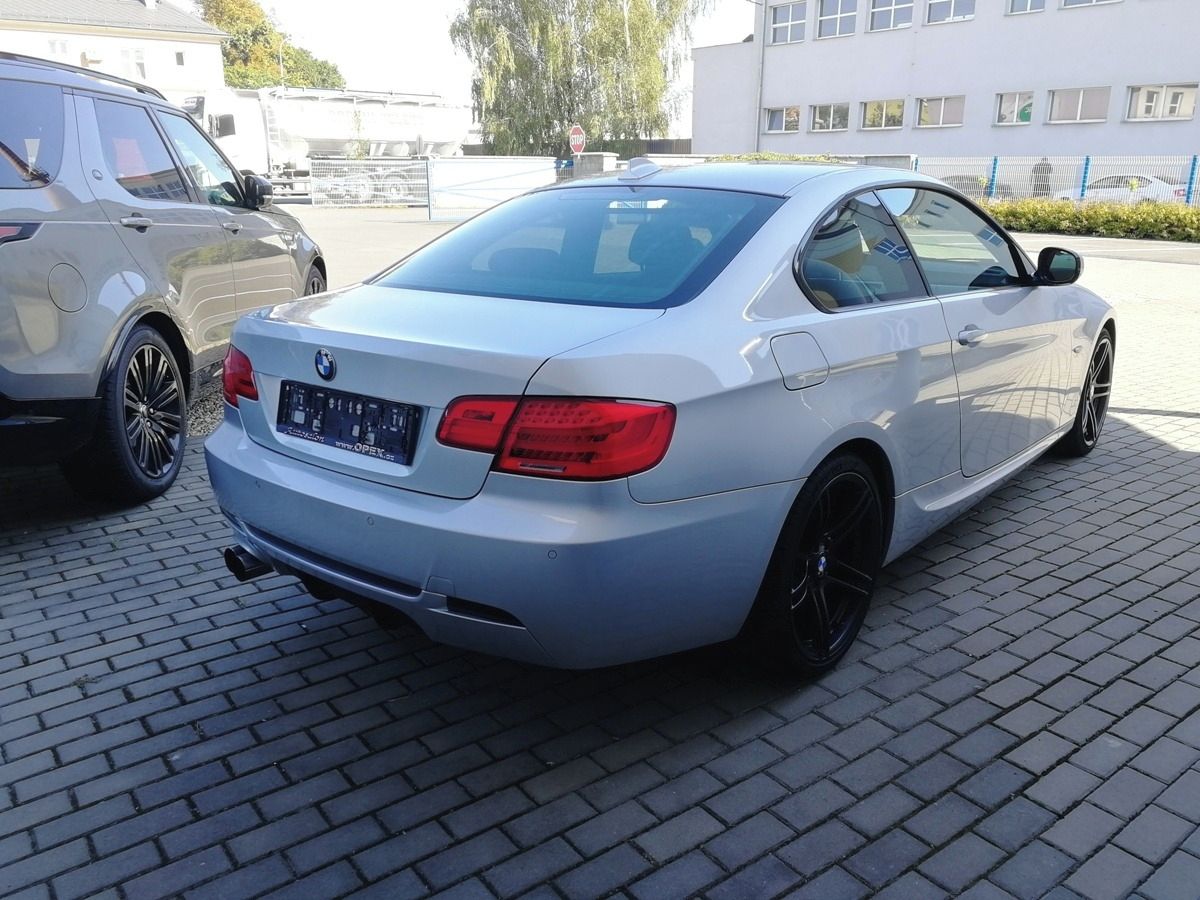 BMW Řada 3, 325i M Paket Xenon*Navi*kůže* - fotka 4