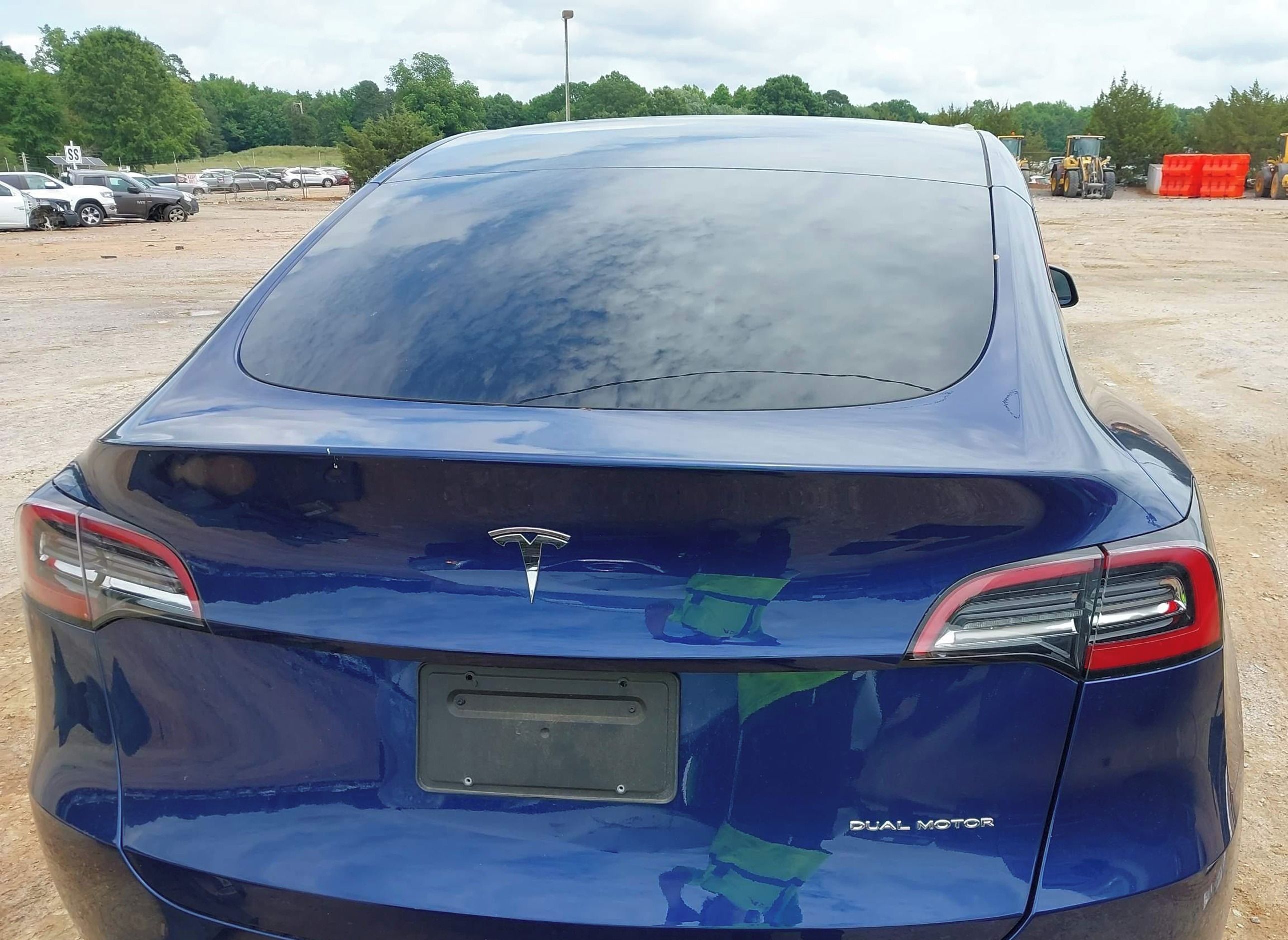 Tesla Model 3, Auto na cestě - fotka 6
