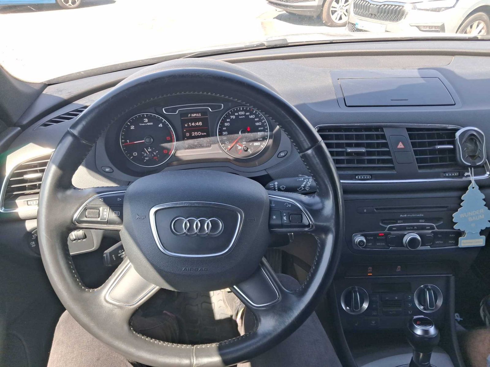 Audi Q3, 2.0 TDI, 4X4, Automat, Kůže - fotka 3