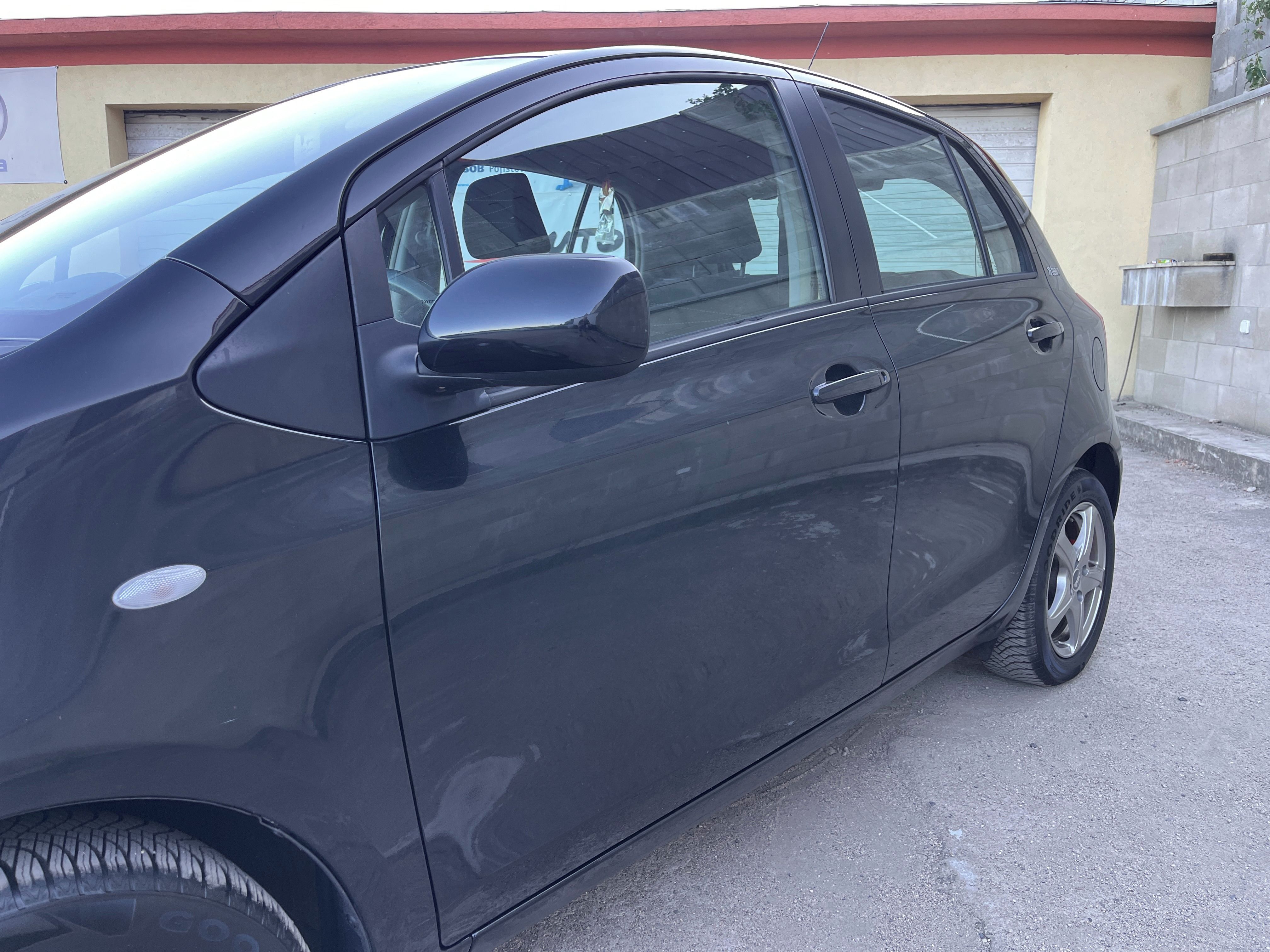 Toyota Yaris, 1.3 64KW,KLIMA,ALU15,ESP - fotka 6