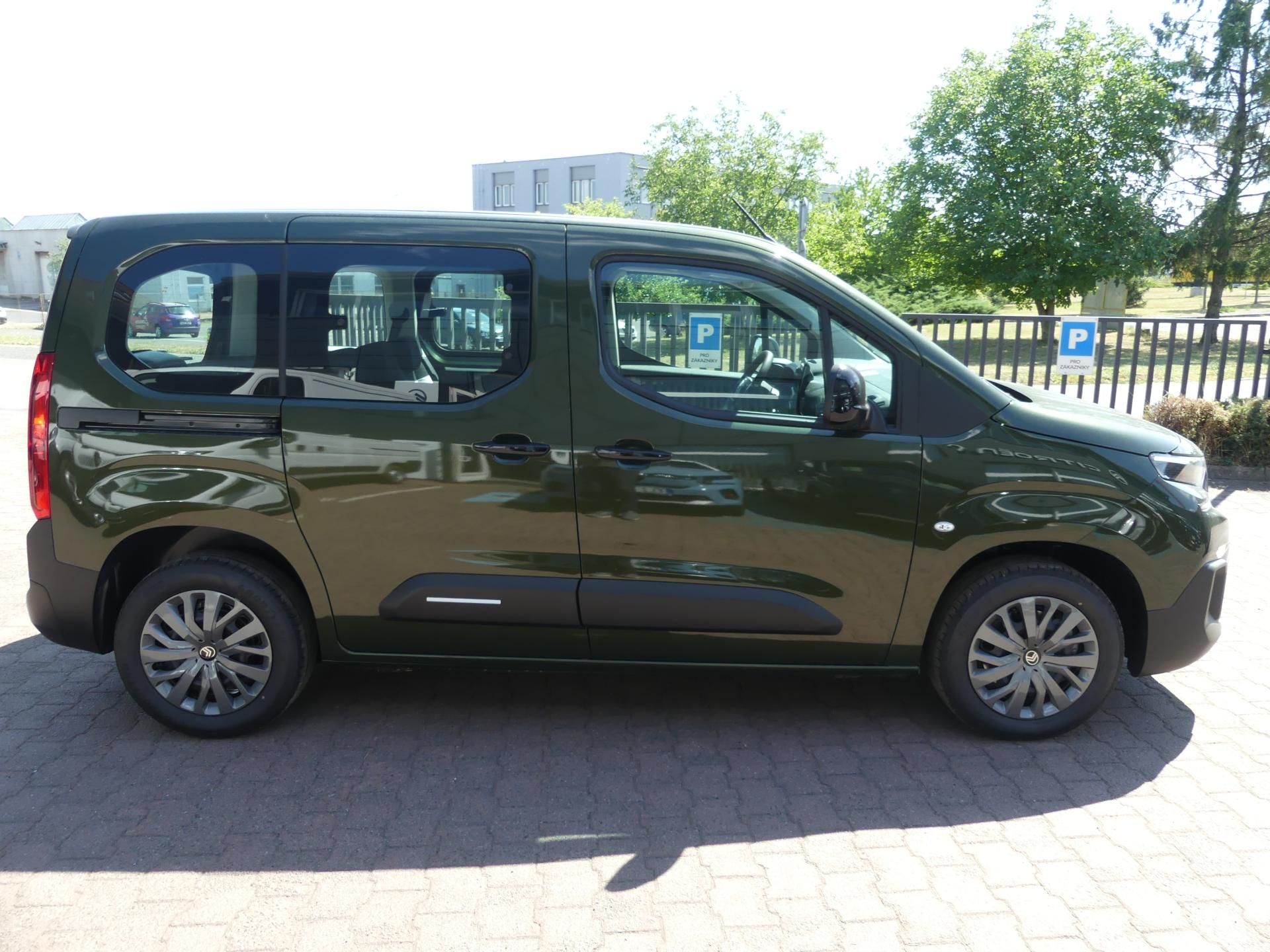 Citroën Berlingo, PLUS Petrol 110k Manual - fotka 4