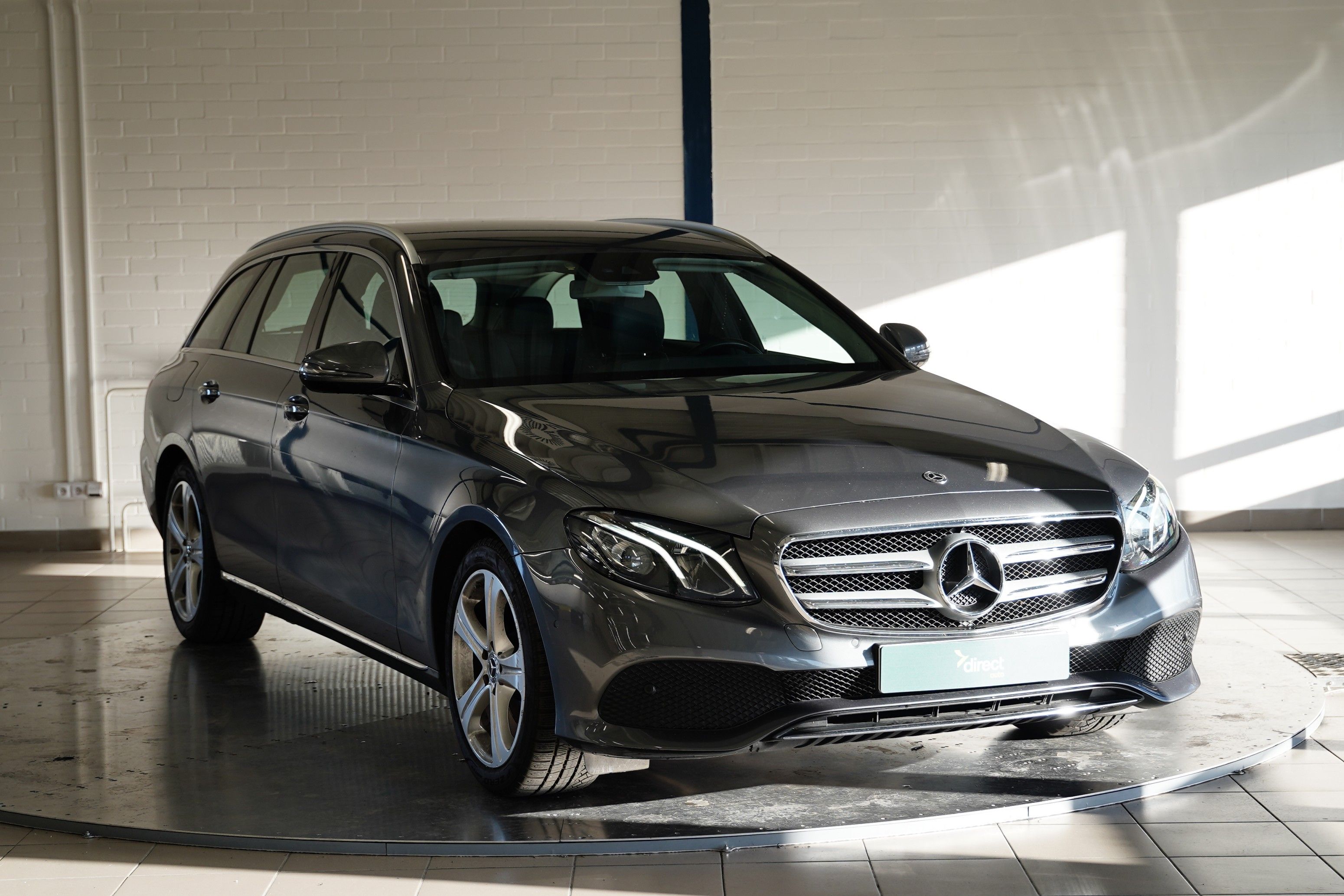 Mercedes-Benz Třídy E, 220d 143 kW AUT - fotka 2