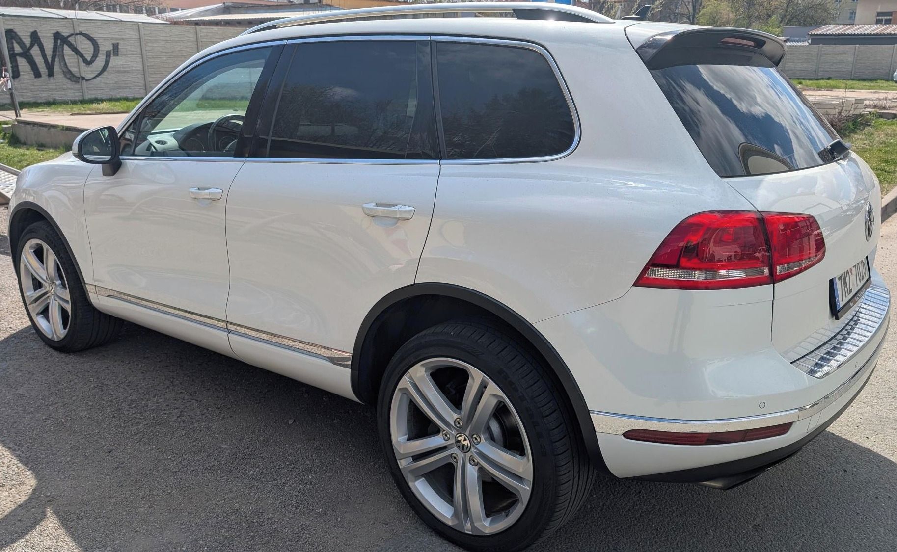 Volkswagen Touareg, 3.0TDi R,vzduch,servis,odpočet - fotka 3