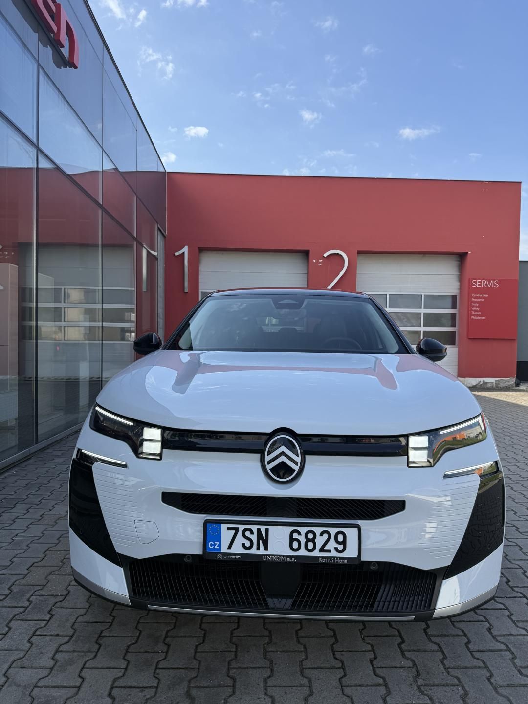 Citroën C5 Aircross, Plus Hybrid 145 k - fotka 2