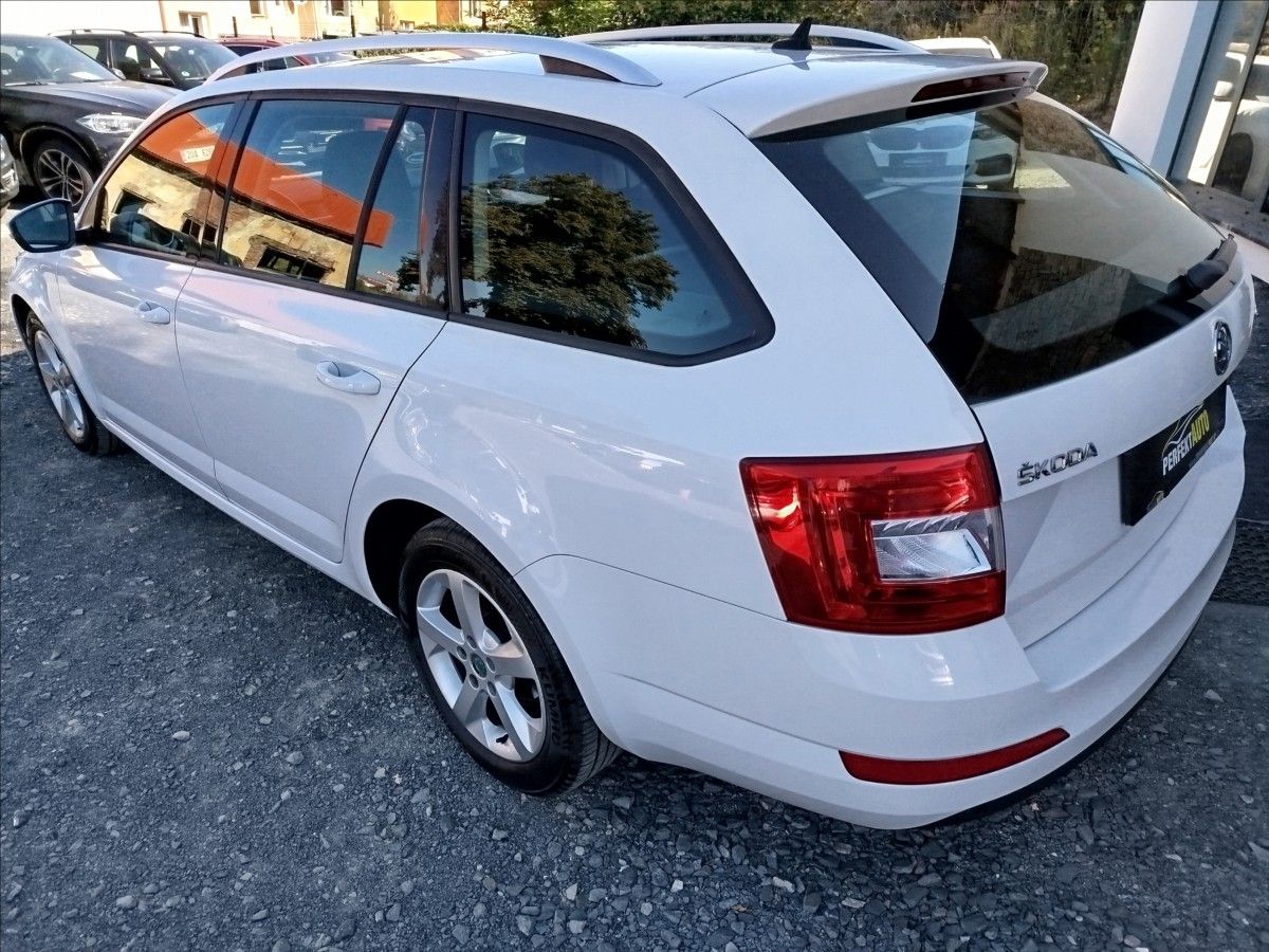 Škoda Octavia, 1,6 TDi 77kW, Klima, Tempomat - fotka 4