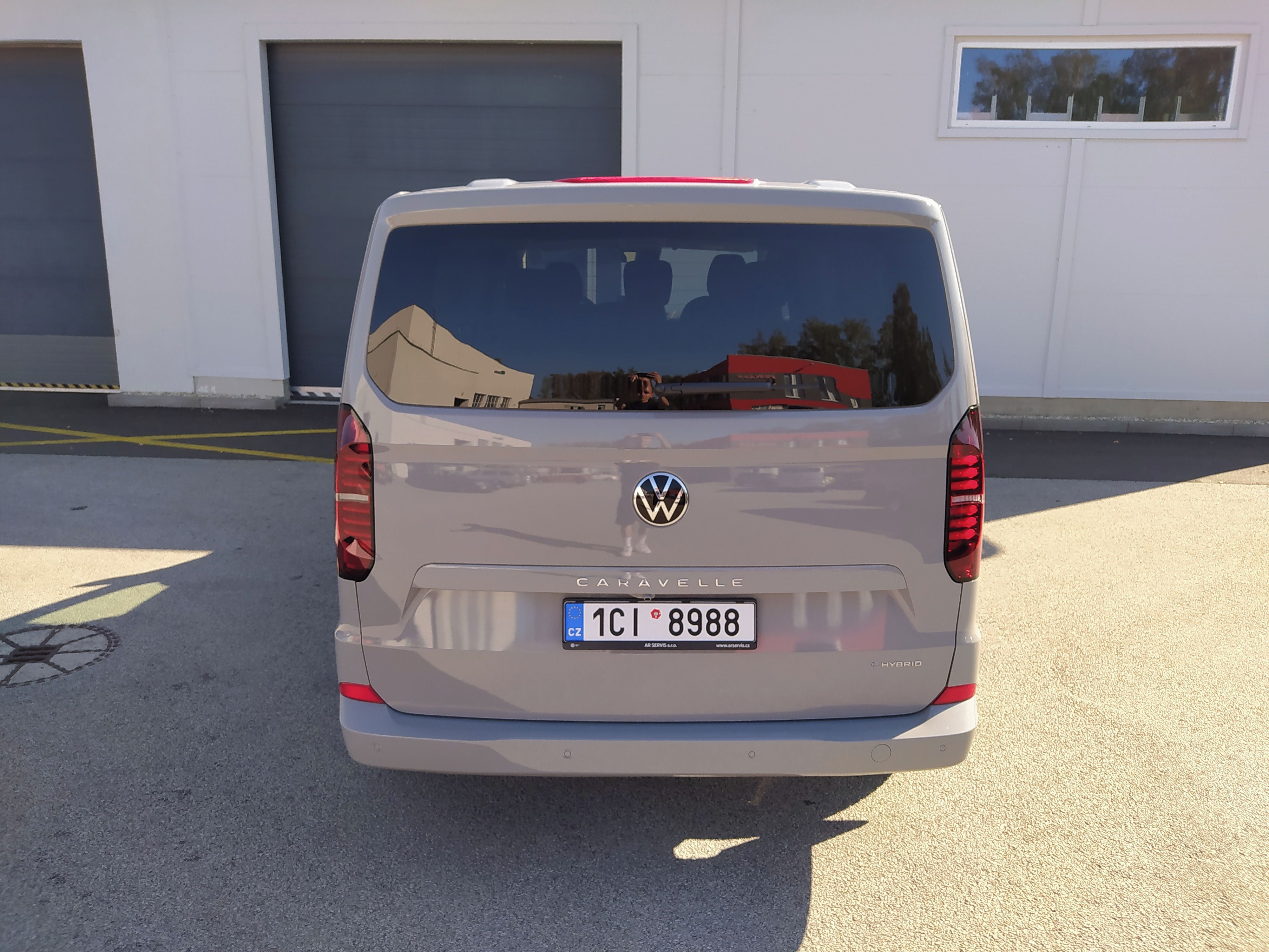 Volkswagen Transporter, Life 2.5 PHEV KR / 2026 - fotka 4