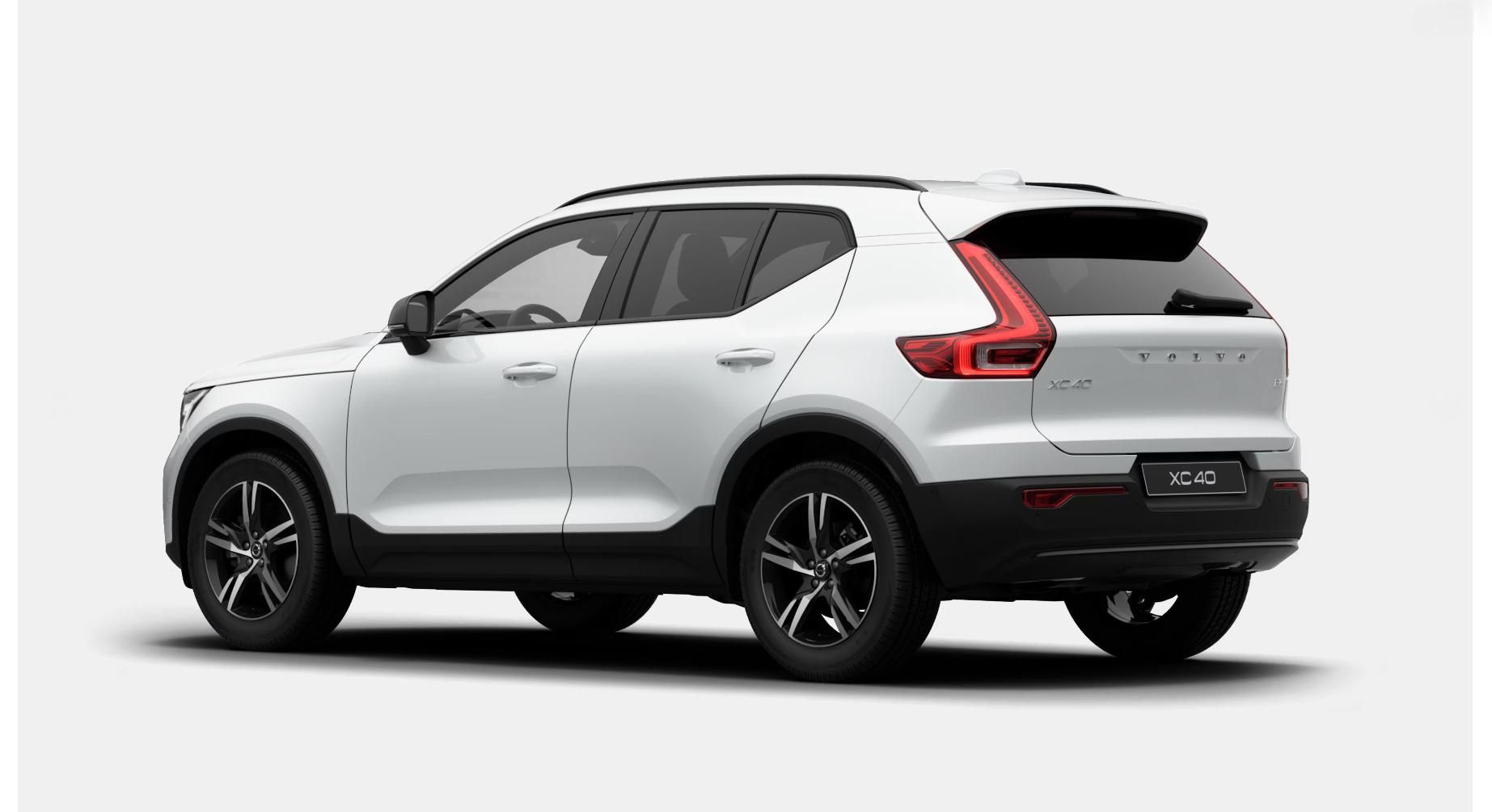 Volvo XC40, B3 PLUS DARK AUT - fotka 3
